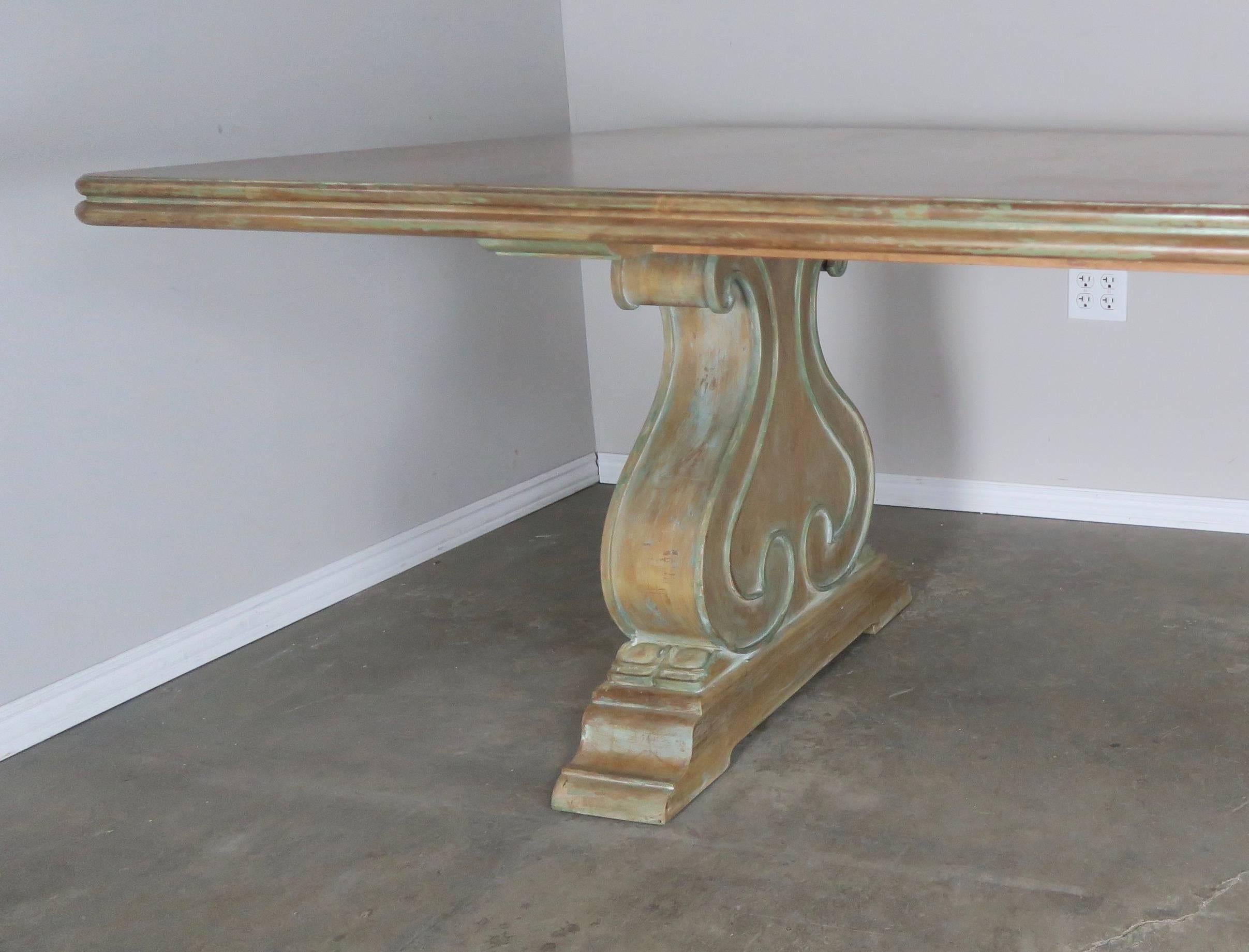 Neoclassical Italian Carved and Painted Dining Room Table, circa 1930s