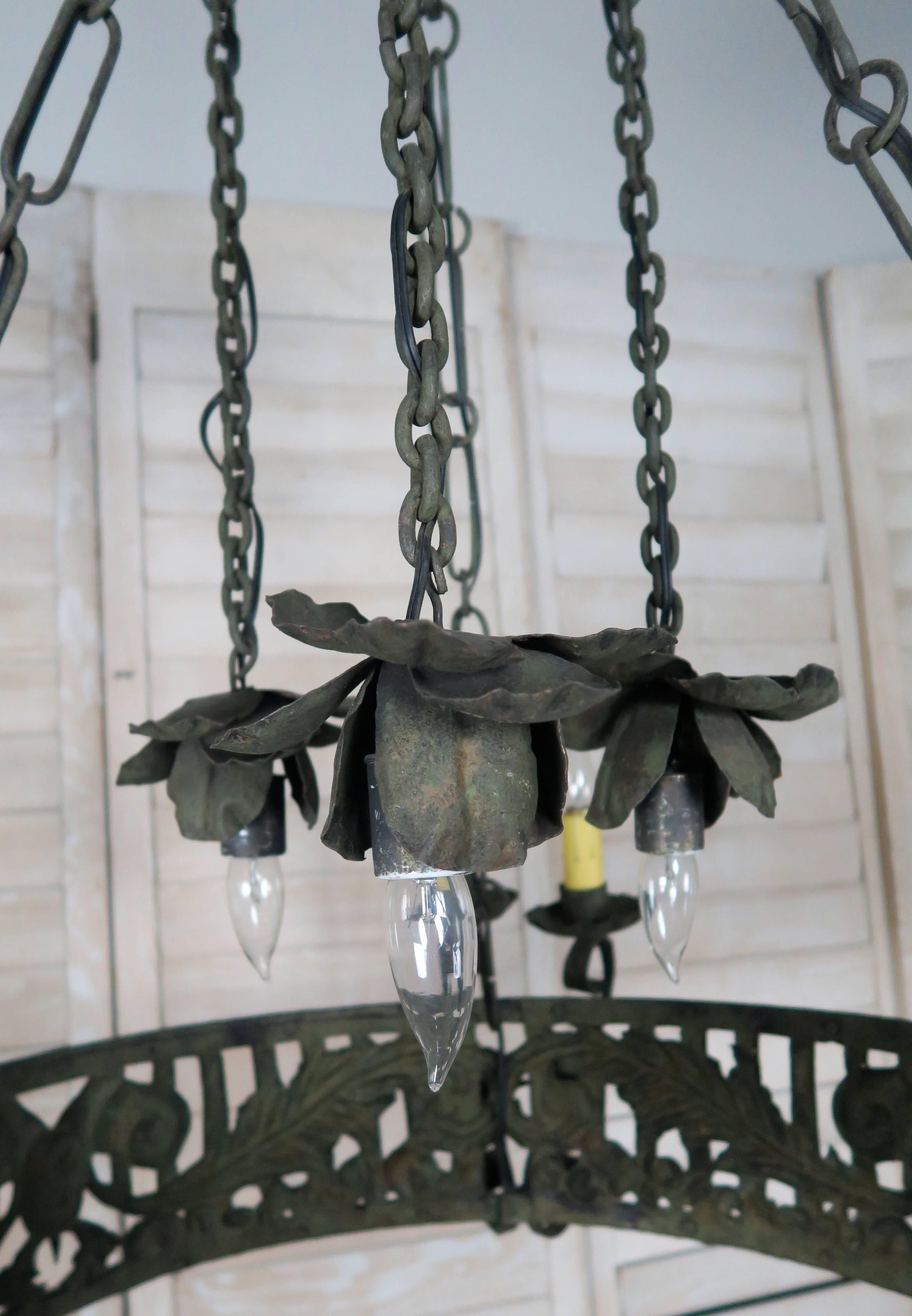 Hammered 19th Century Spanish Wrought Iron Chandelier For Sale