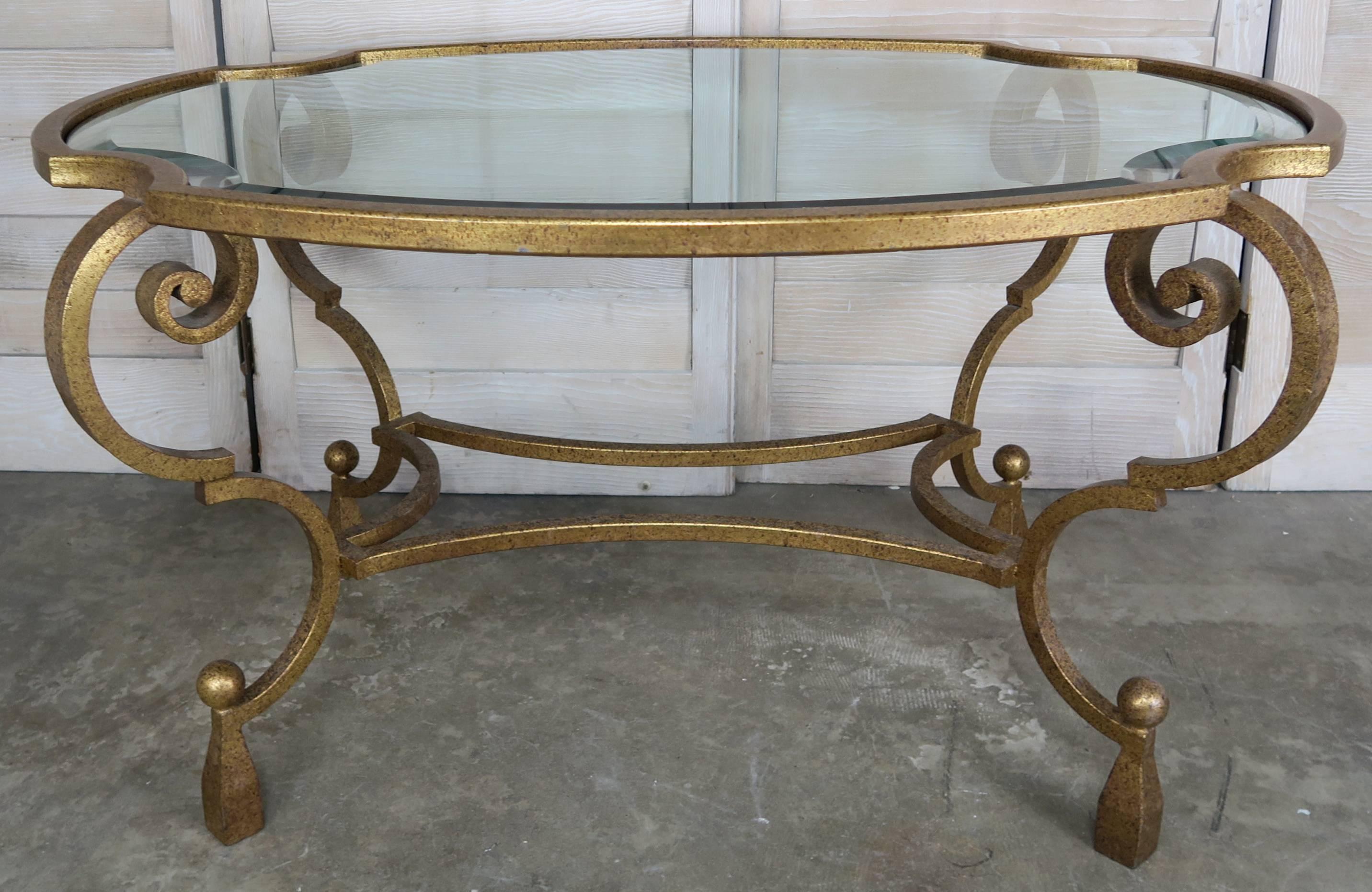 French Gilt Metal Oval Tea Table In Excellent Condition In Los Angeles, CA