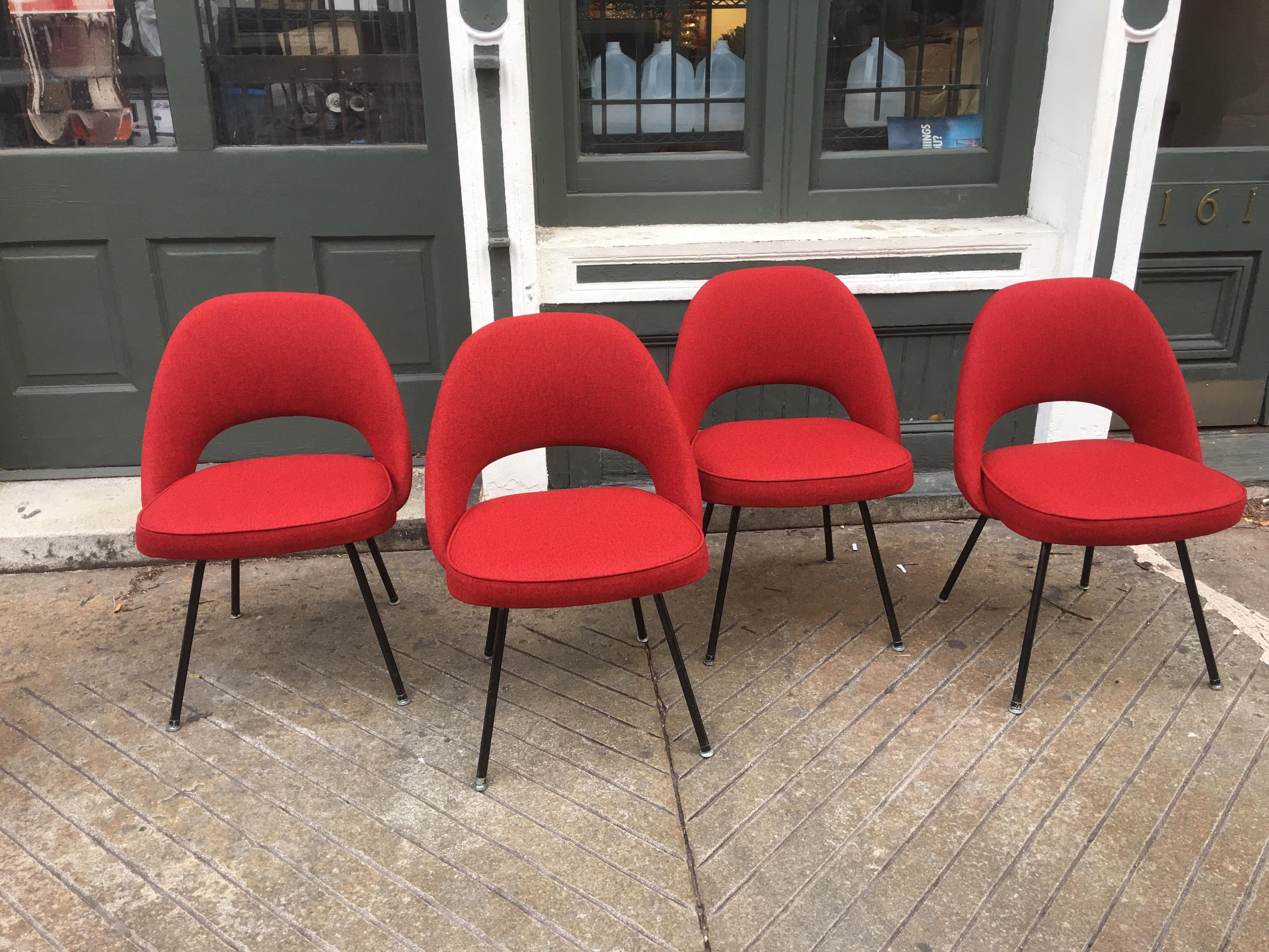Eero Saarinen for Knoll Set of Six Dining Chairs 1