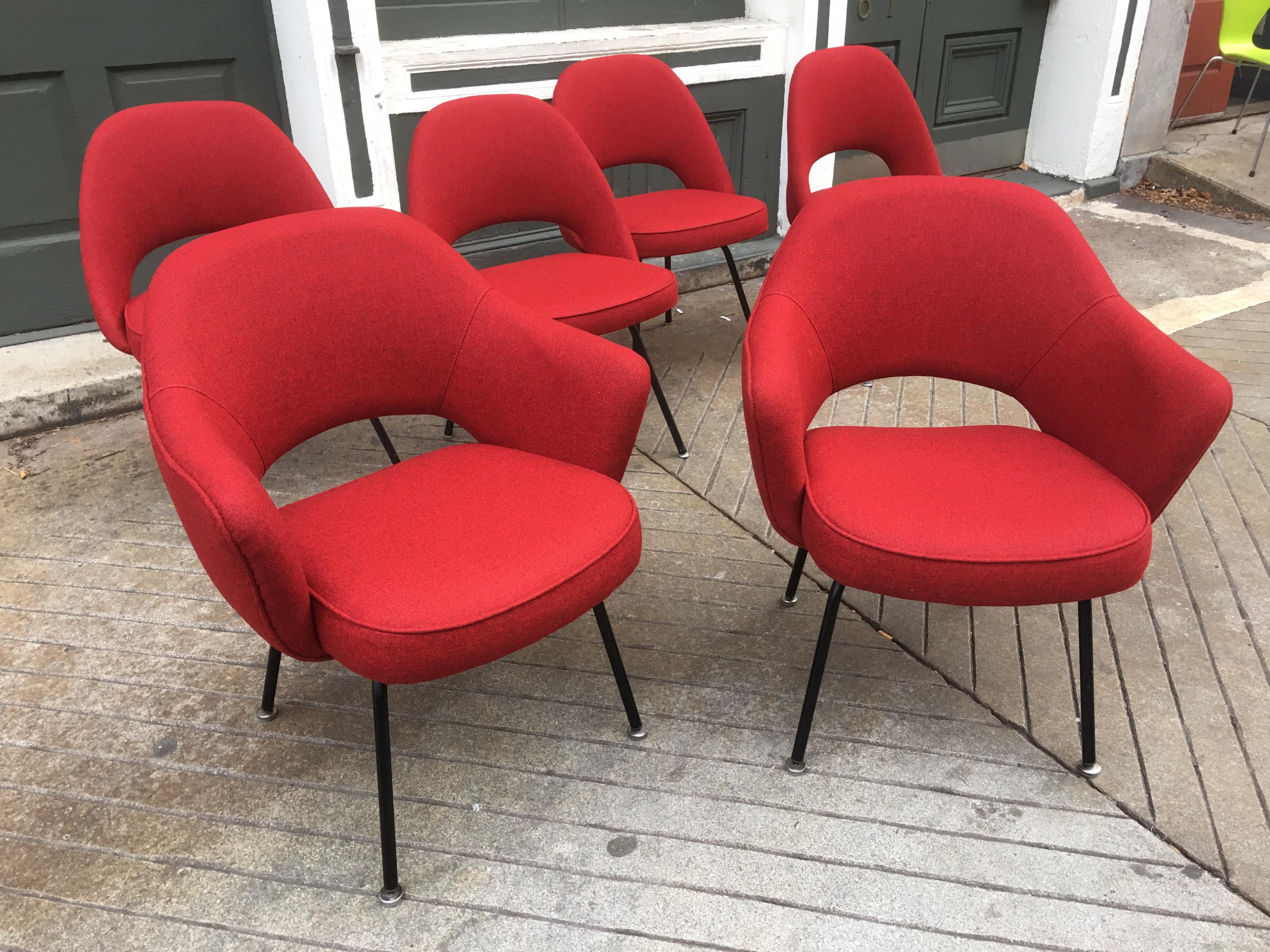 Eero Saarinen for Knoll Set of Six Dining Chairs 2
