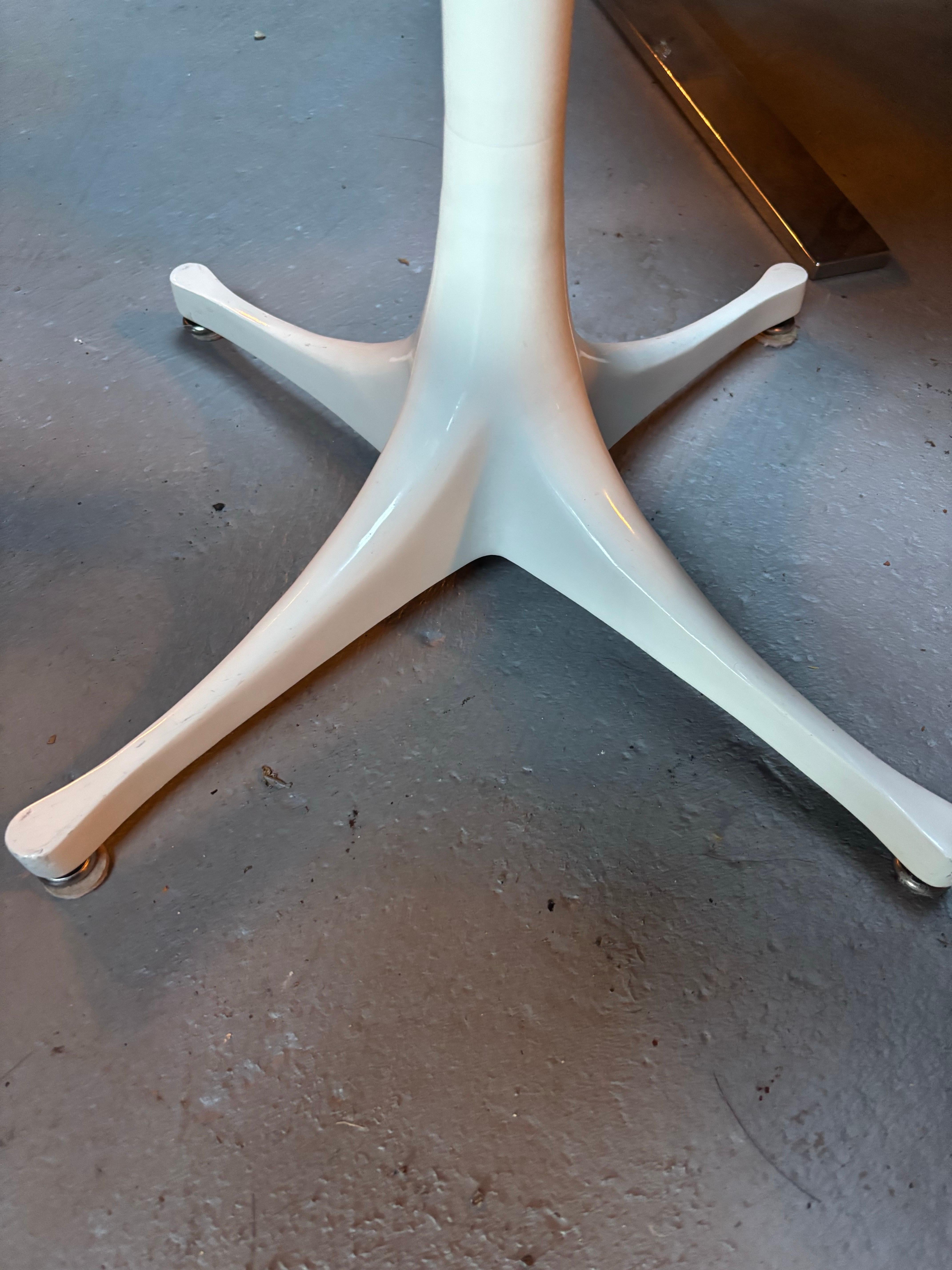 George Nelson for Herman Miller Pedestal/ Side Table (table d'appoint) en vente 2