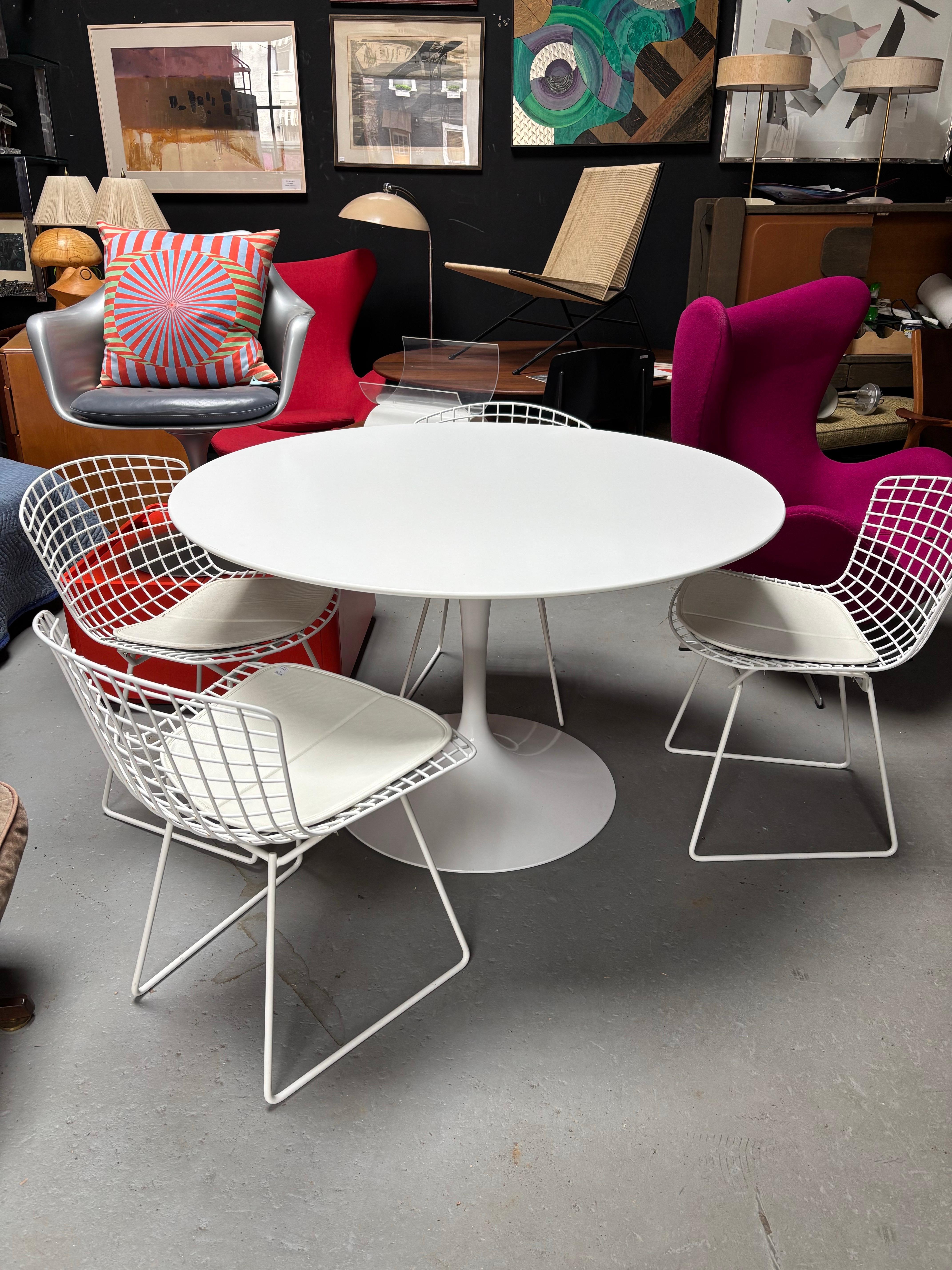 47” Saarinen Tulip Dining Table for Knoll 3