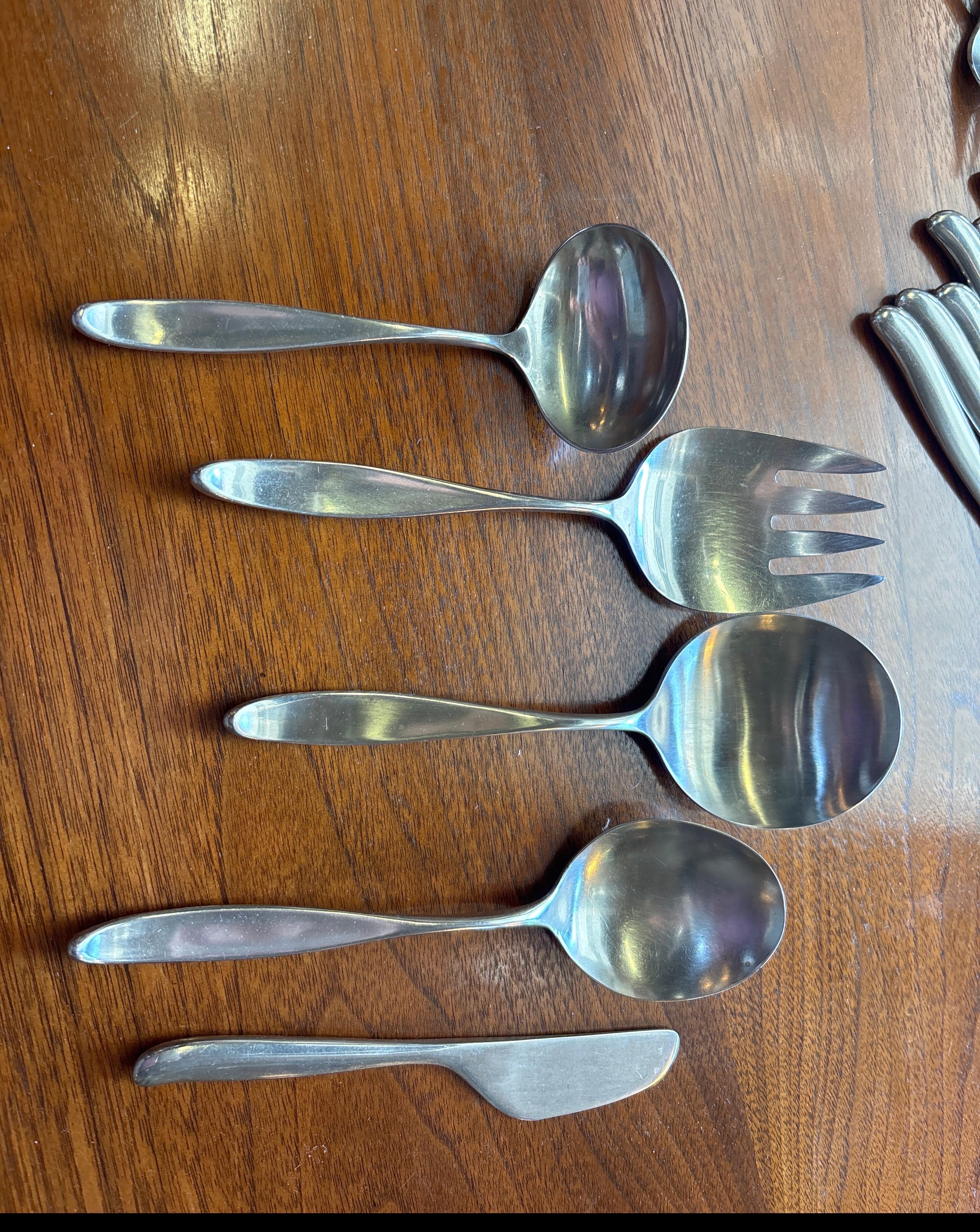 Don Wallance for Lauffer Design 2/ Service for 8 PLUS Serving Pieces In Good Condition For Sale In Philadelphia, PA