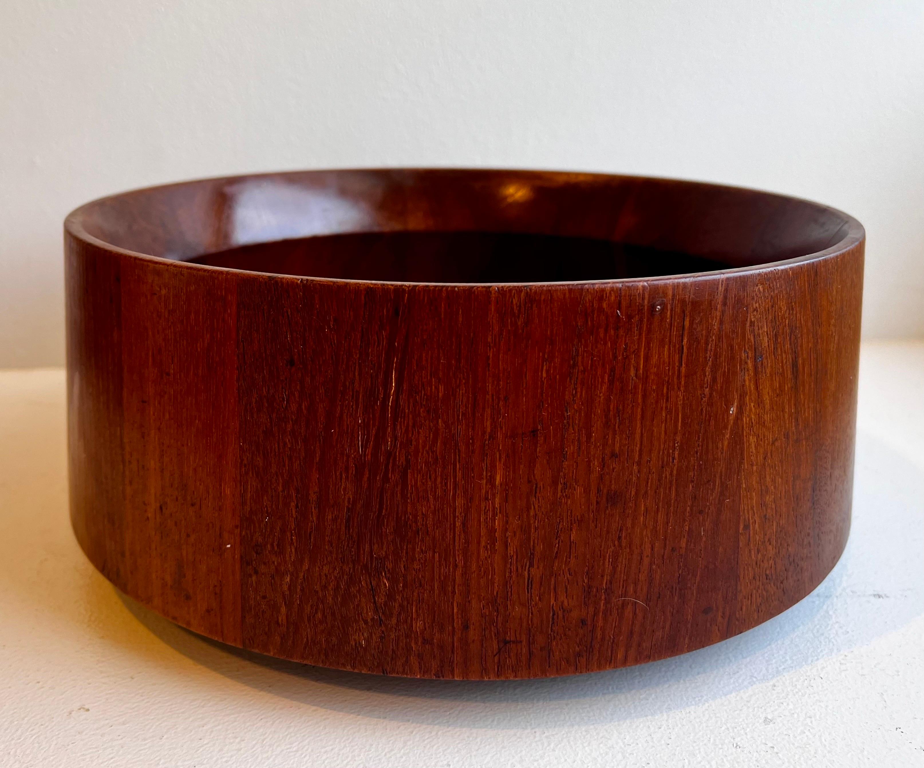 Sculptural Staved Teak Bowl by Jens Quistgaard for Dansk In Good Condition For Sale In Philadelphia, PA