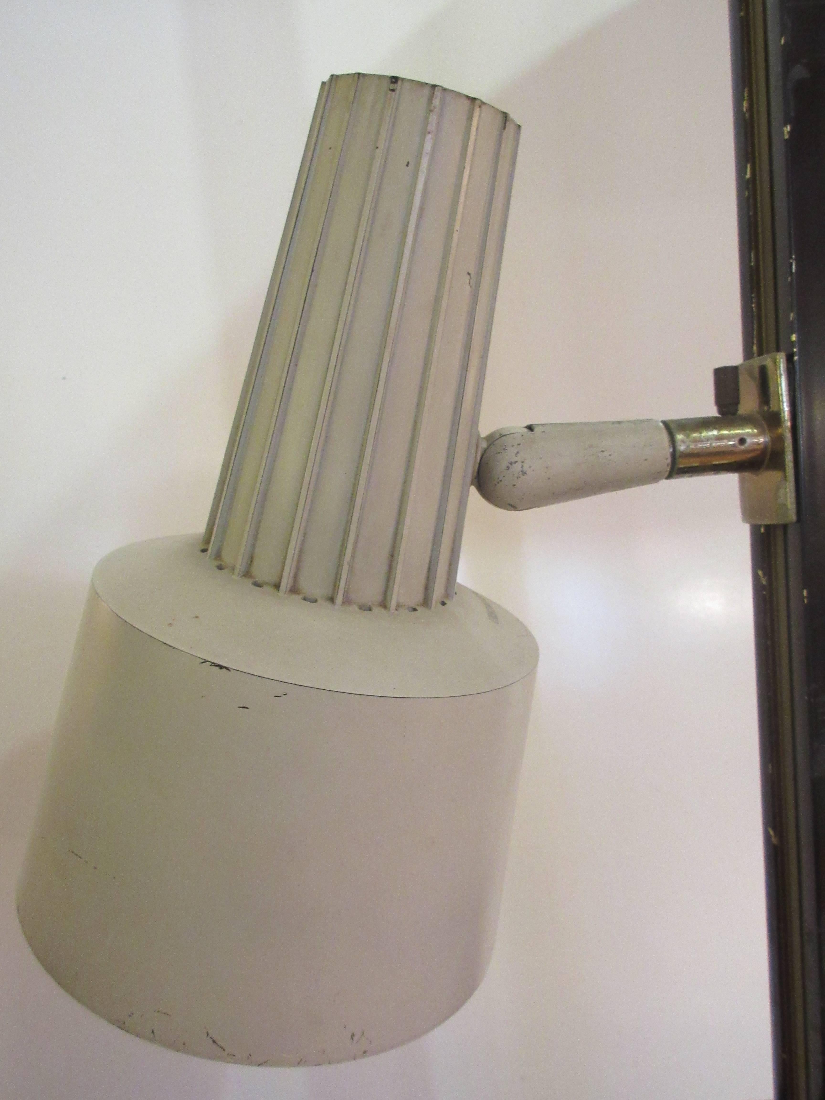 Mid-Century Modern Gerald Thurston Lightoliers Pole Lamp