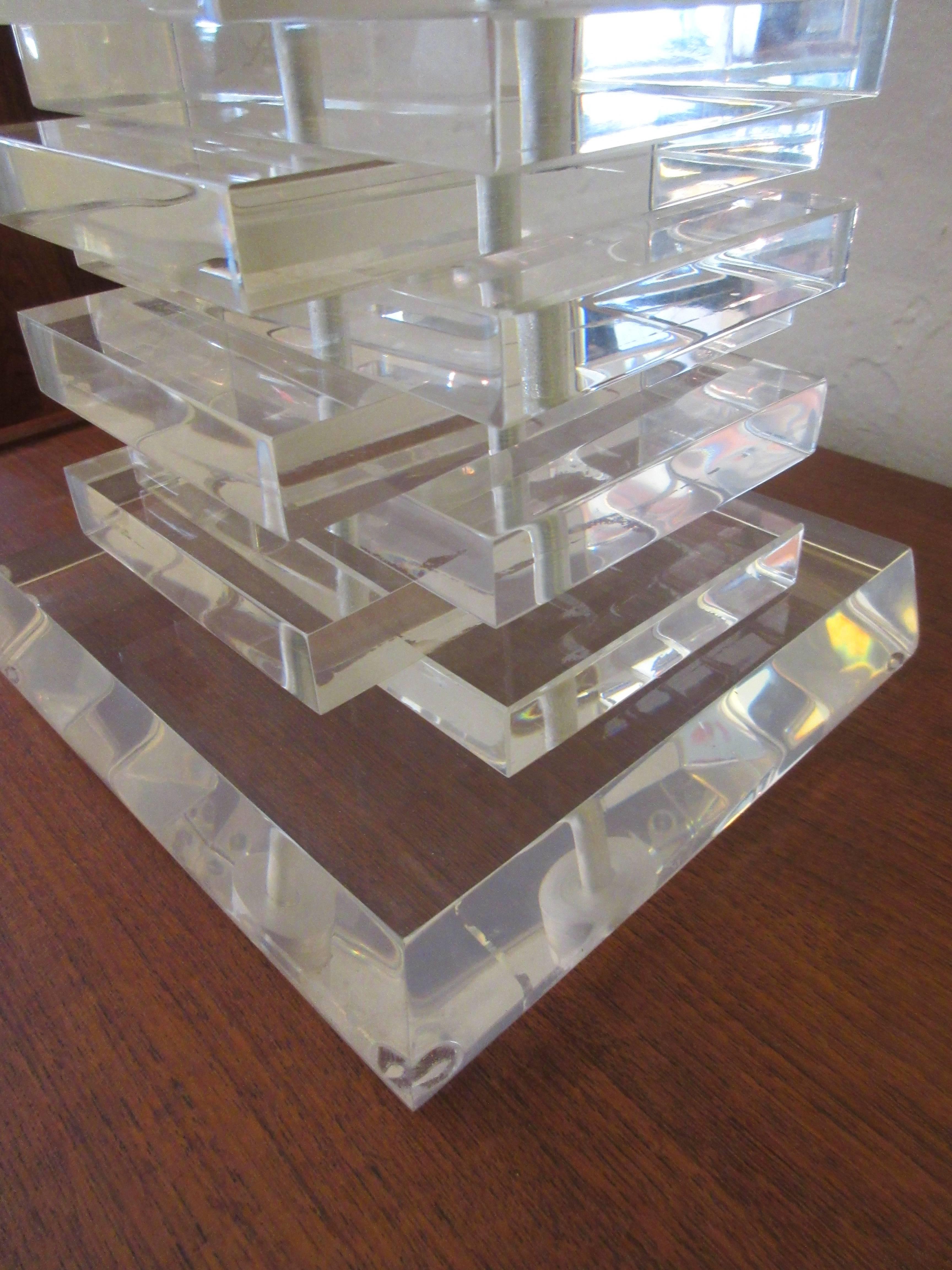 Pair of Large Stacked Lucite Table Lamps In Excellent Condition In Philadelphia, PA