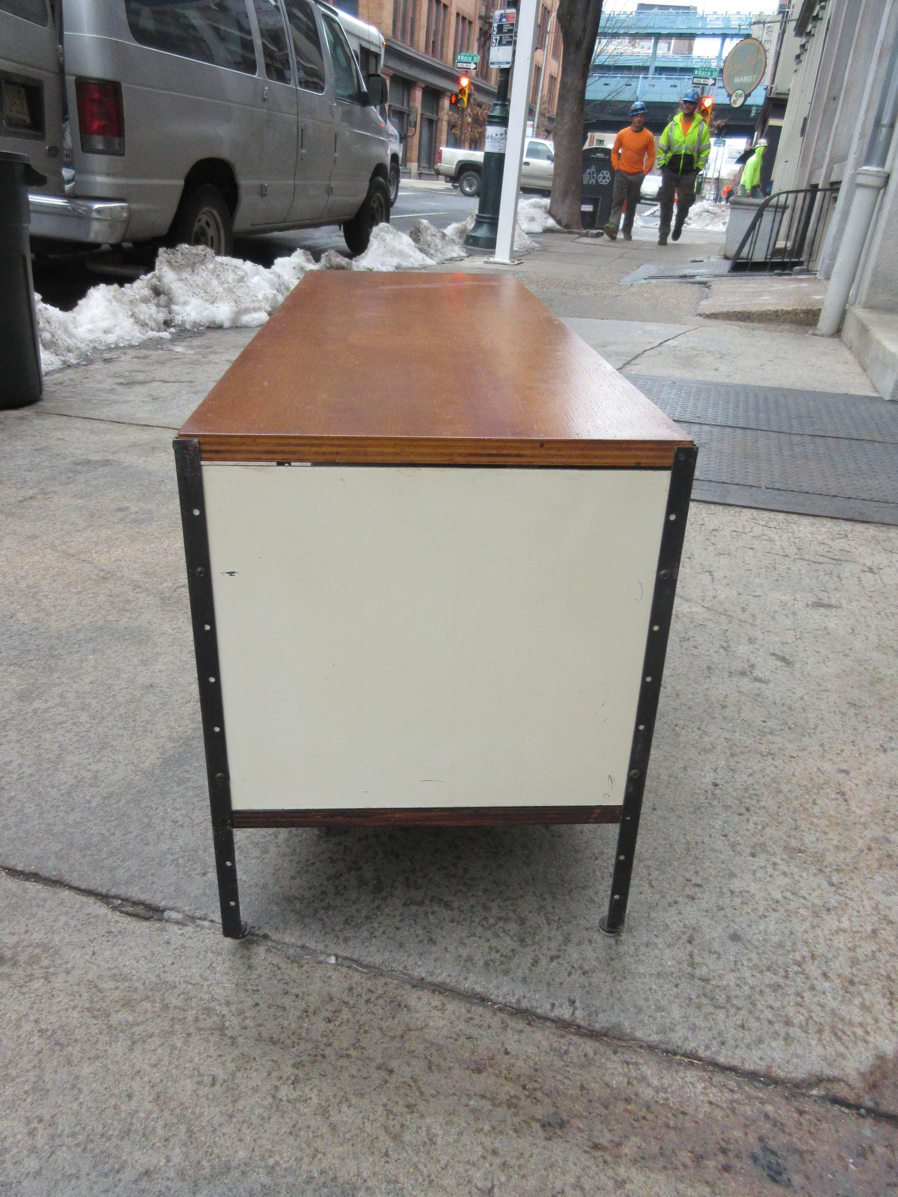 Charles Eames Storage Unit for Herman Miller  In Good Condition In Philadelphia, PA