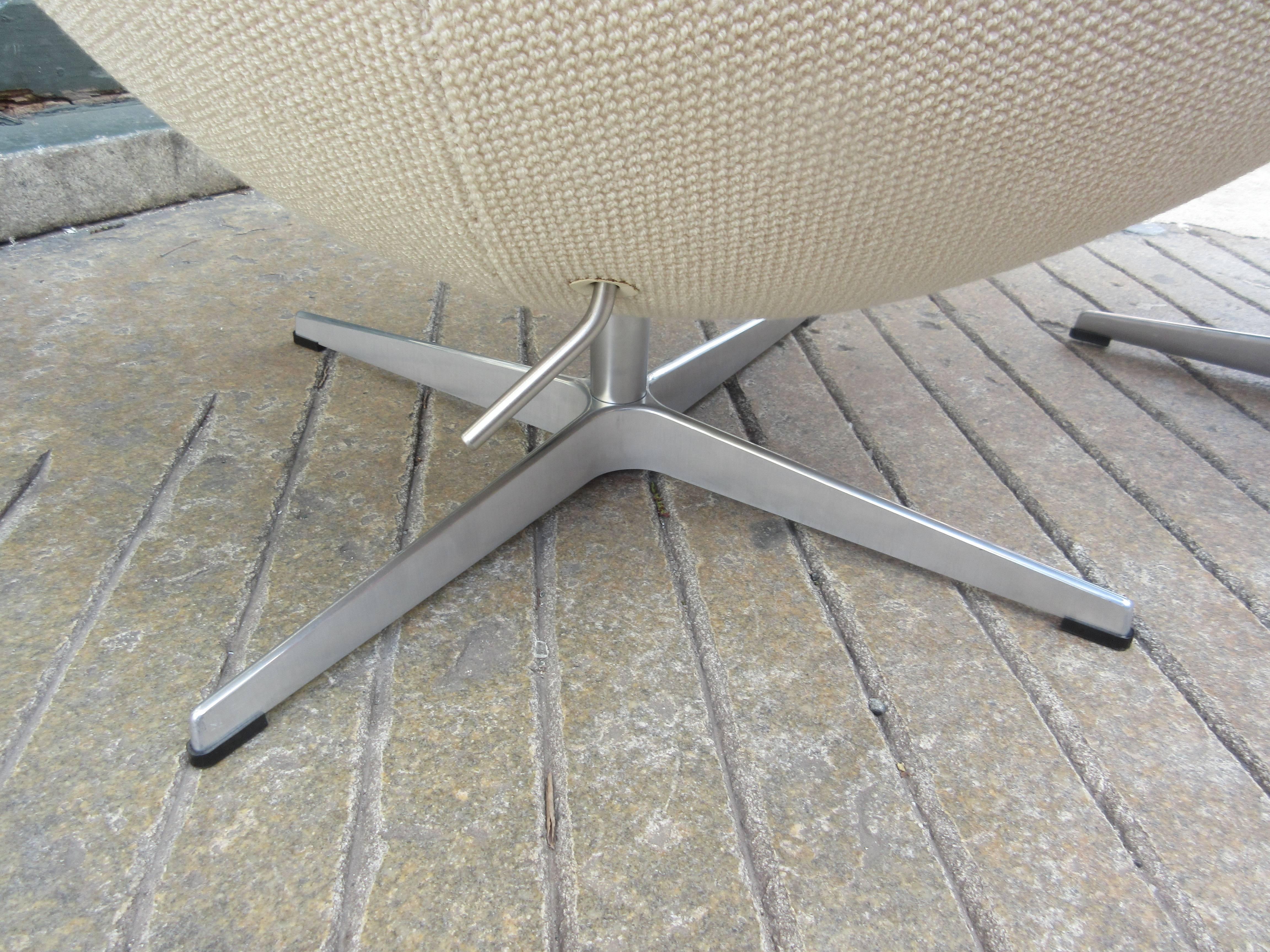 fritz hansen egg chair