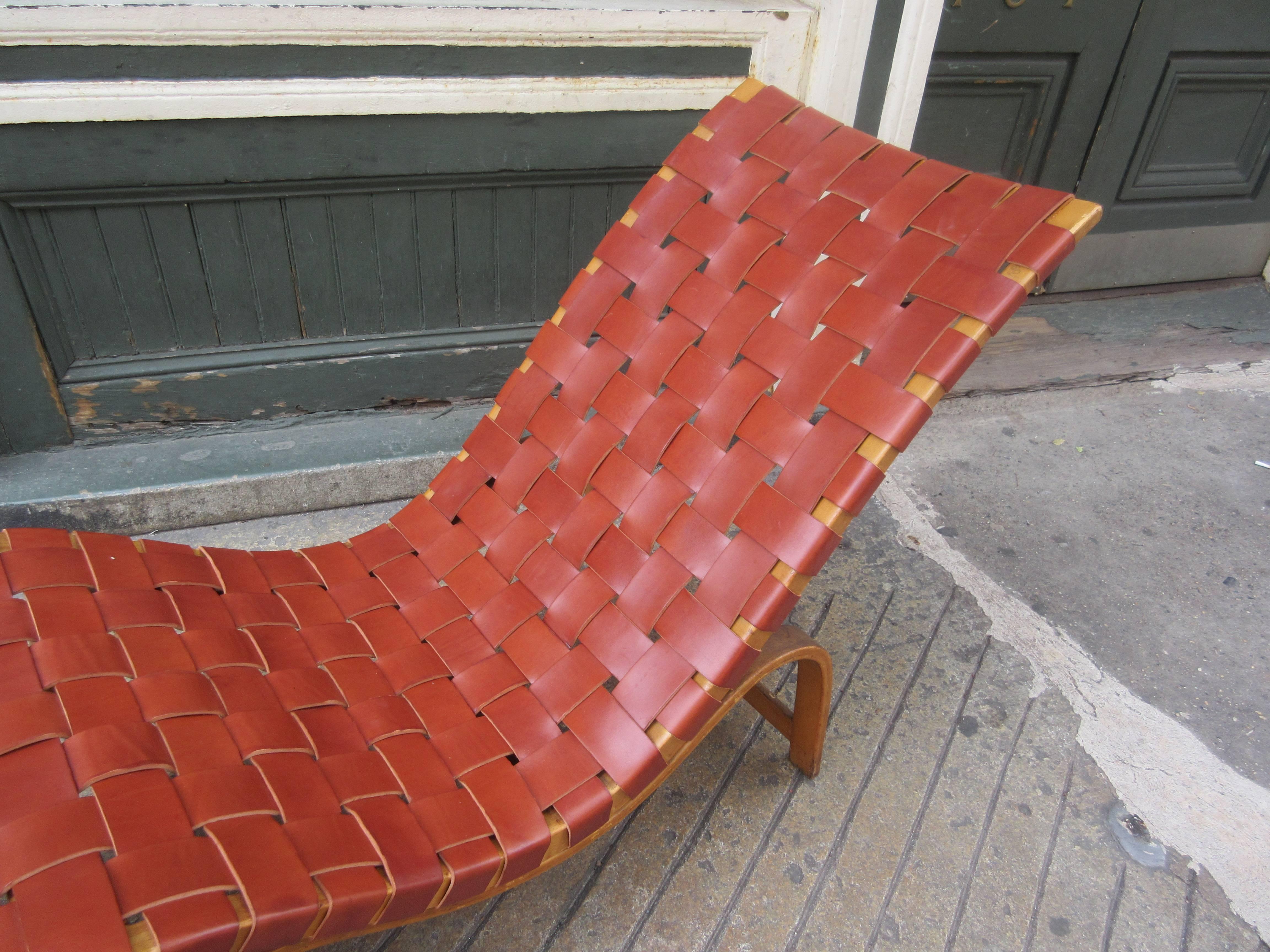 Bruno Mathsson Chaise Longue in Leather In Excellent Condition In Philadelphia, PA