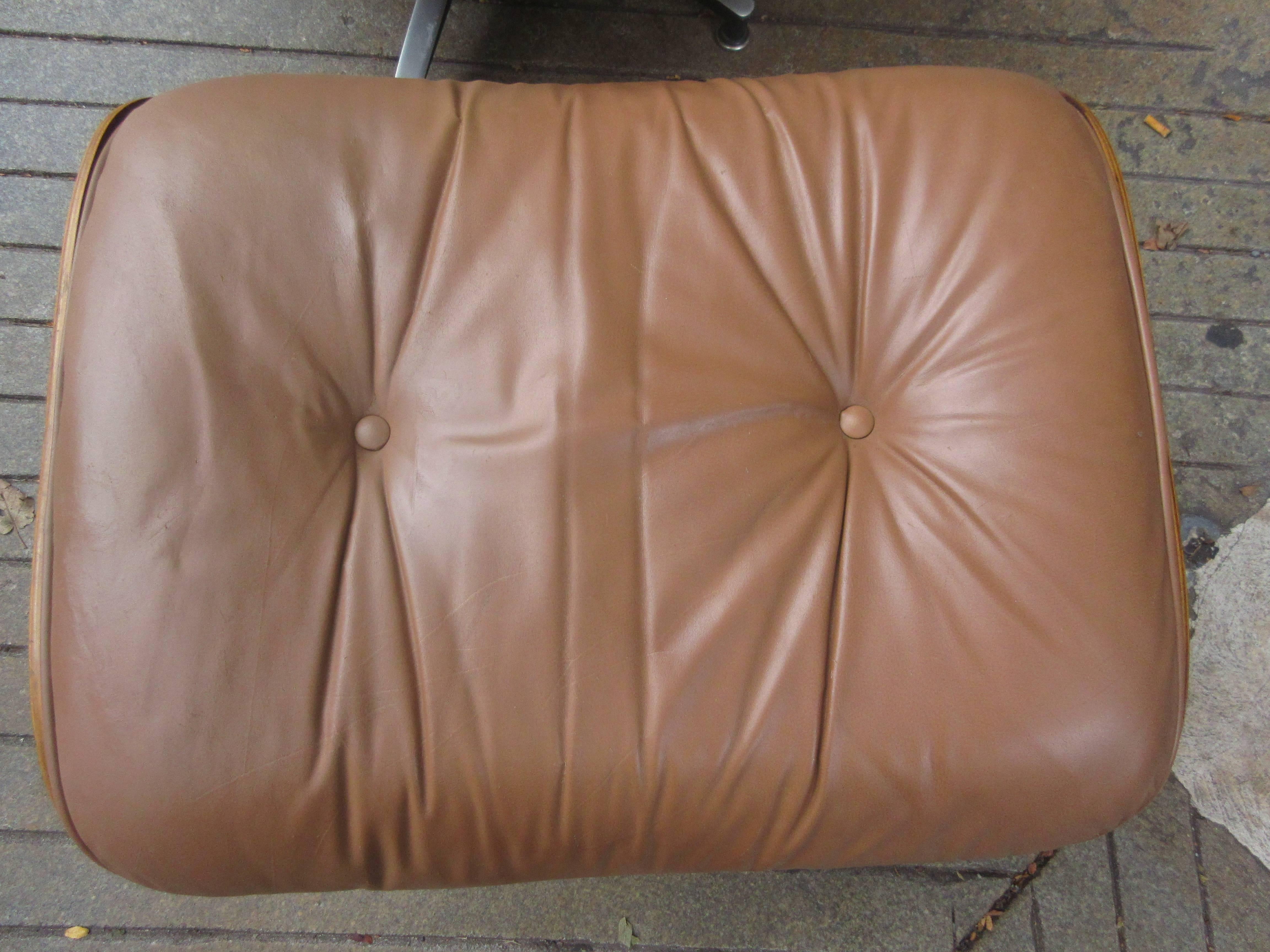 American Charles Eames for Herman Miller Rosewood Lounge and Ottoman