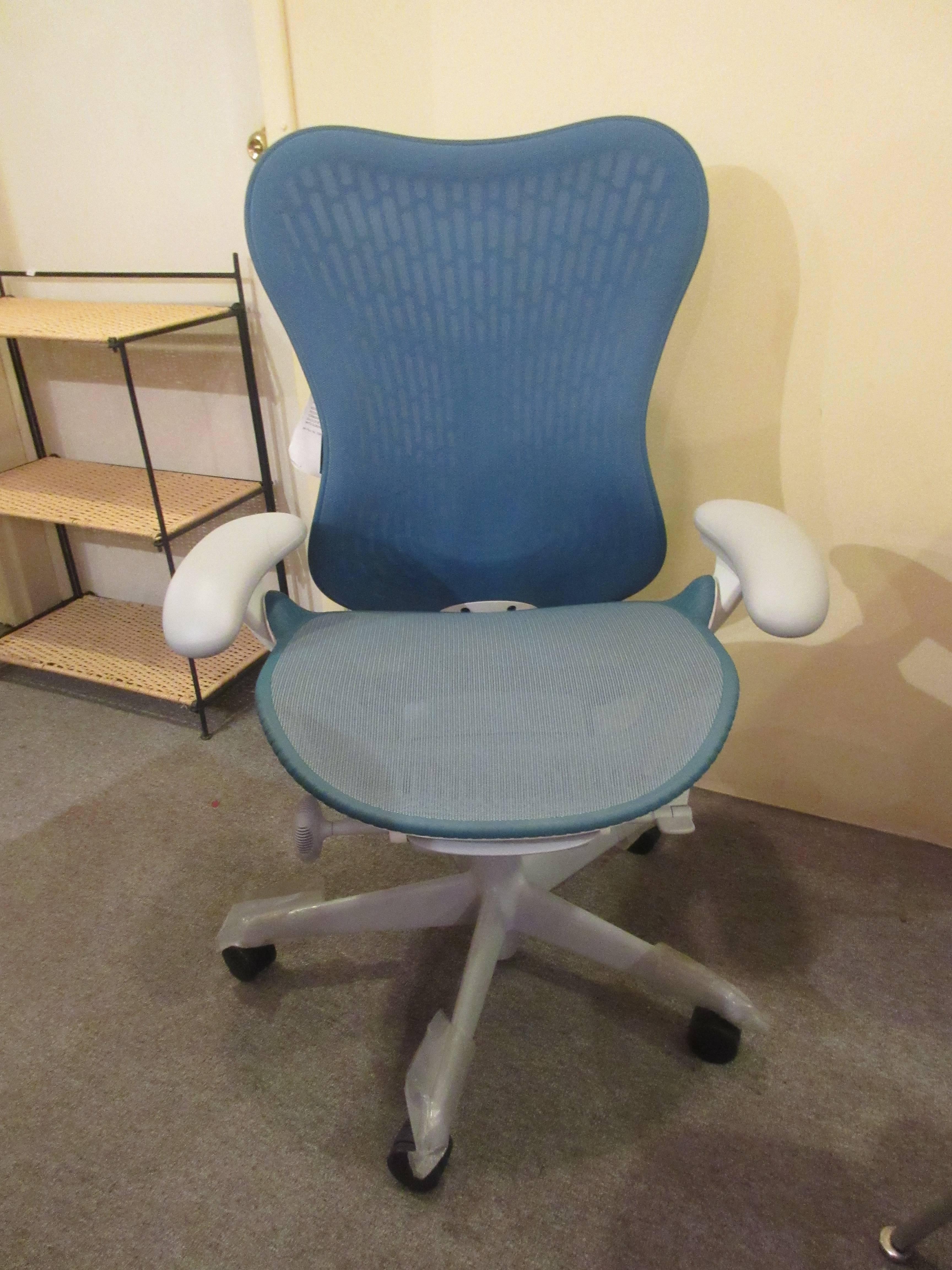 After almost 20 years association with Herman Miller we have severed our relationship and this is the last of our floor models. It has all the bells and whistles available on the Mira 2 series (tilt limiter, adjustable lumbar, flex front seat depth,