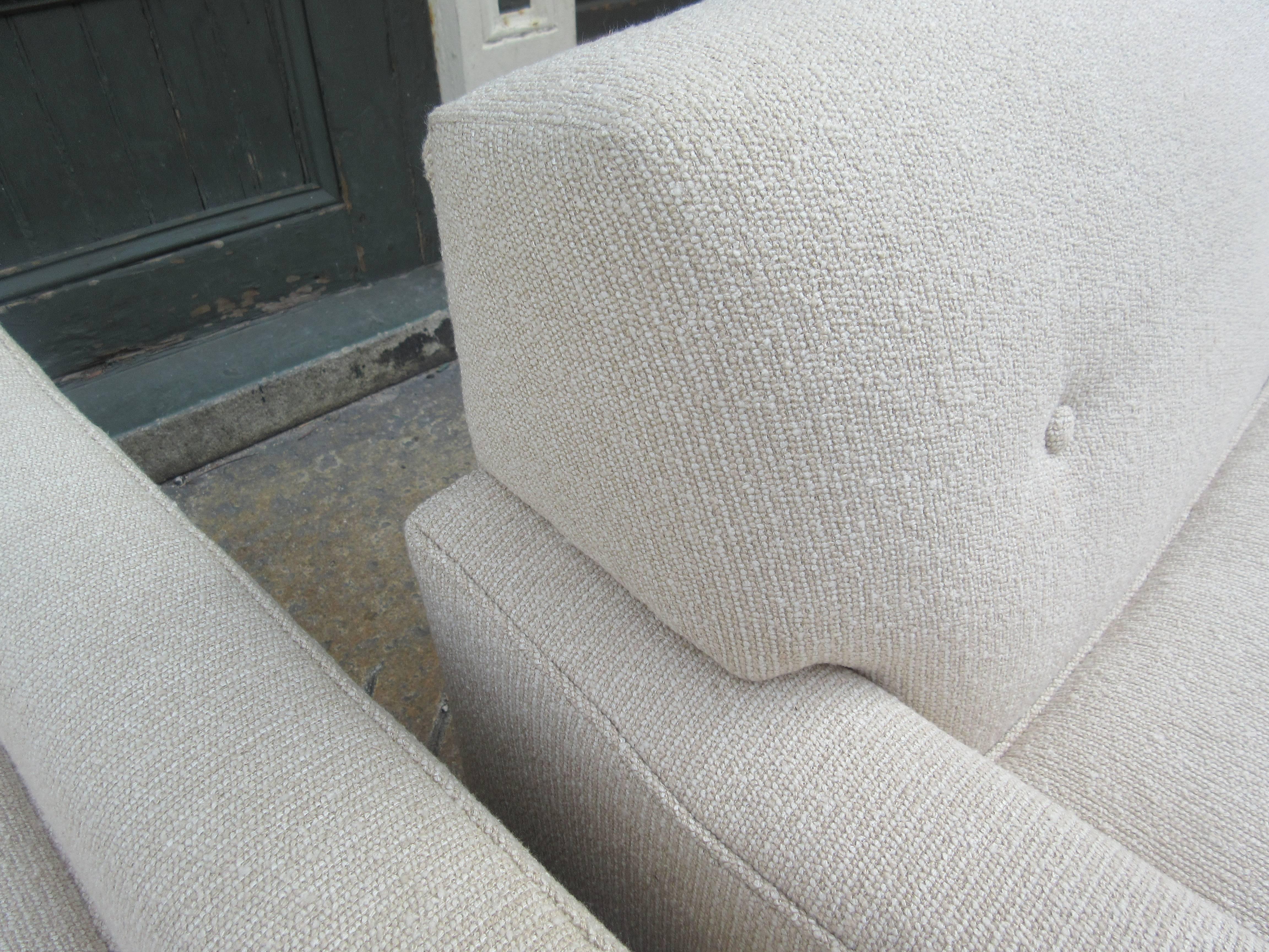 Upholstery Pair of 1950s American Club Chairs