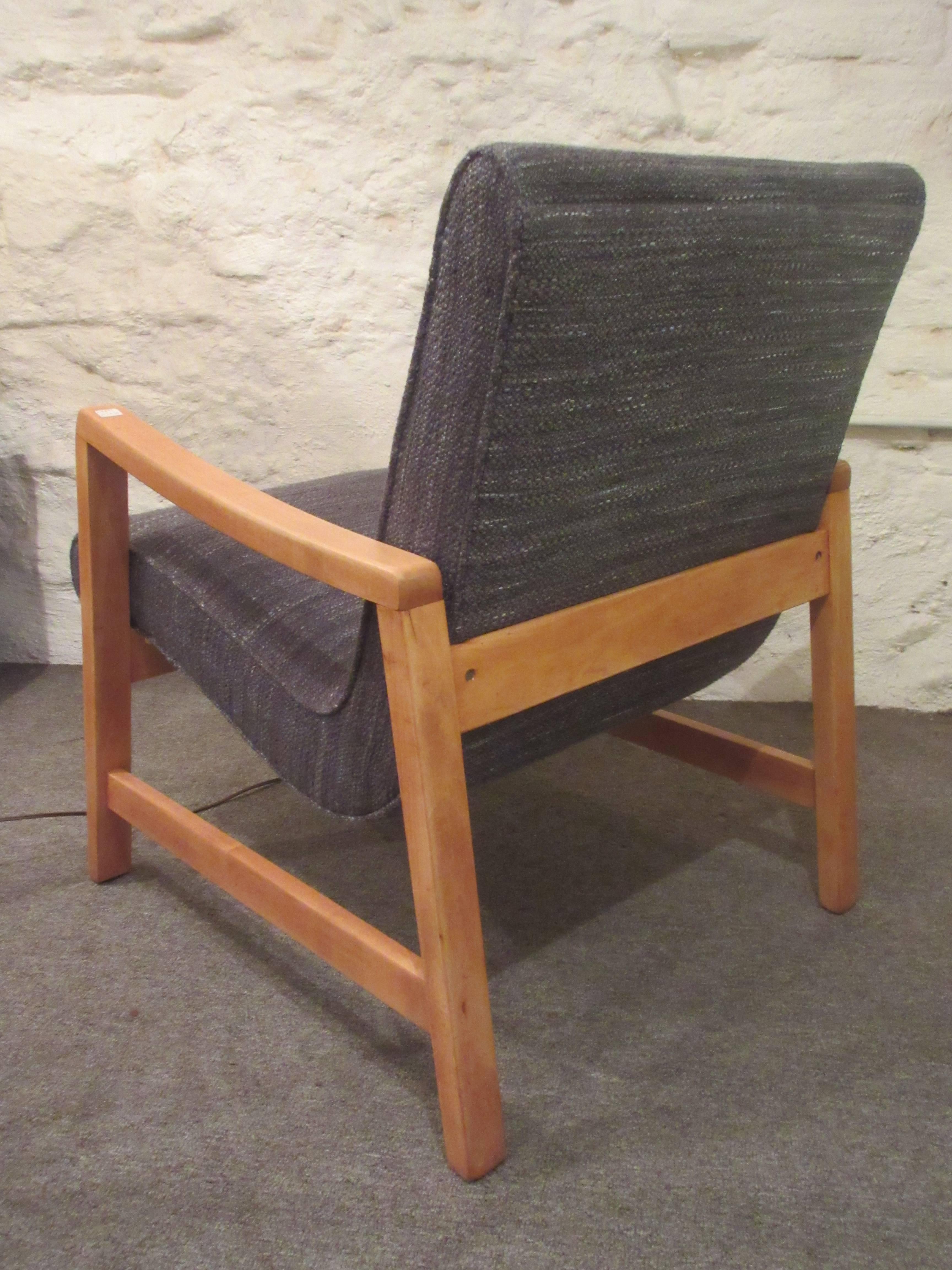 Jens Risom for Knoll Associates Armchair In Excellent Condition In Philadelphia, PA