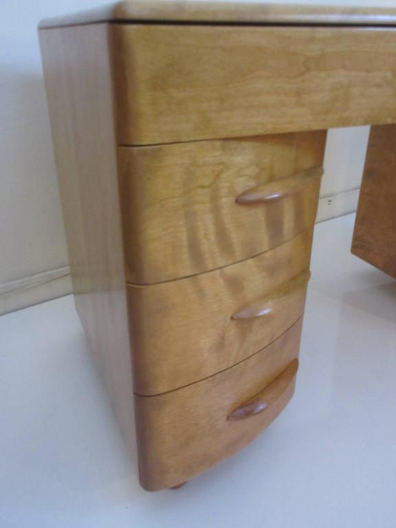 Heywood Wakefield Kneehole Desk By Count Alexis De Sakhonoffsky At
