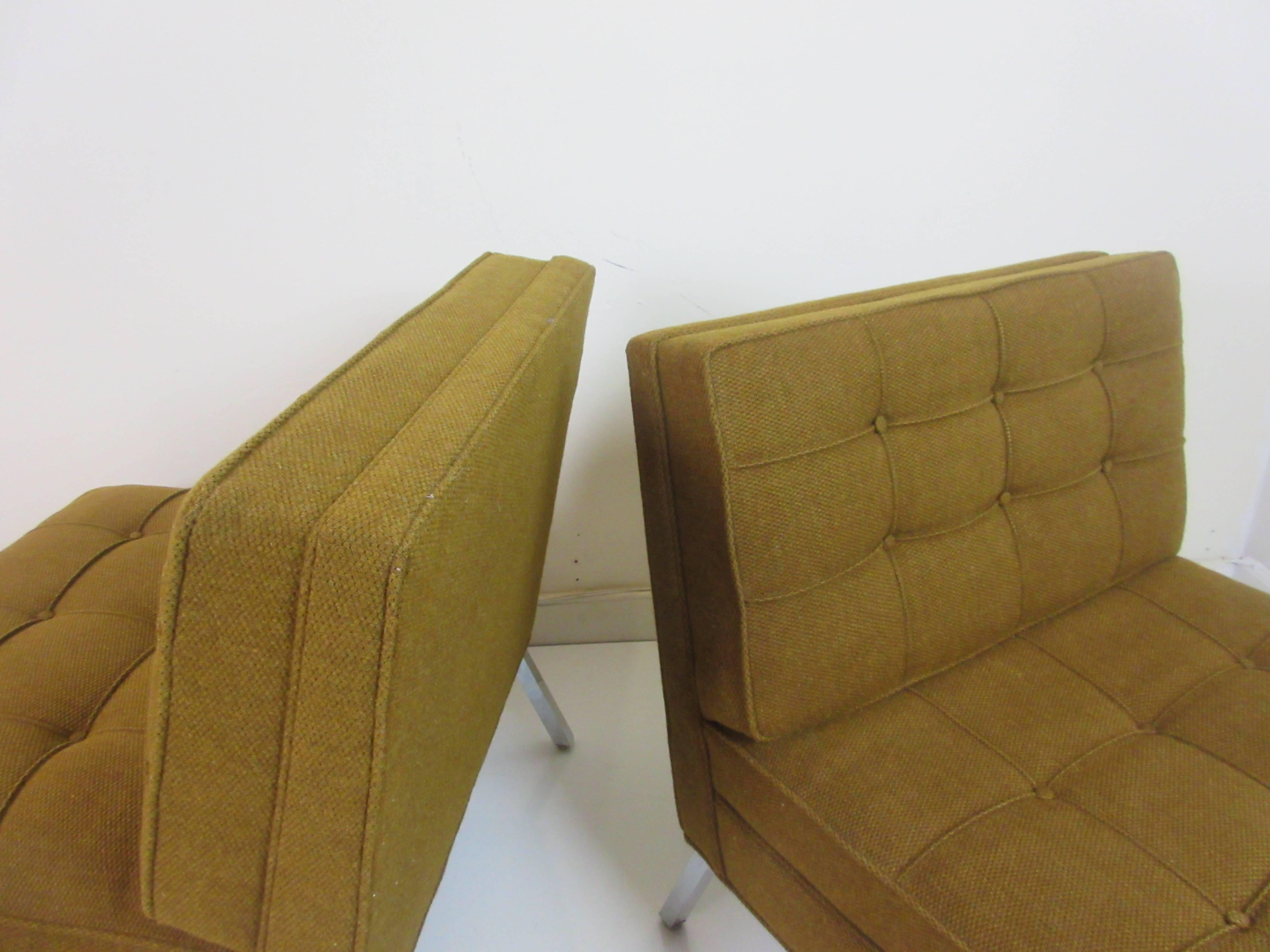 Mid-20th Century Pair of Slipper Chairs in the Manner of Florence Knoll