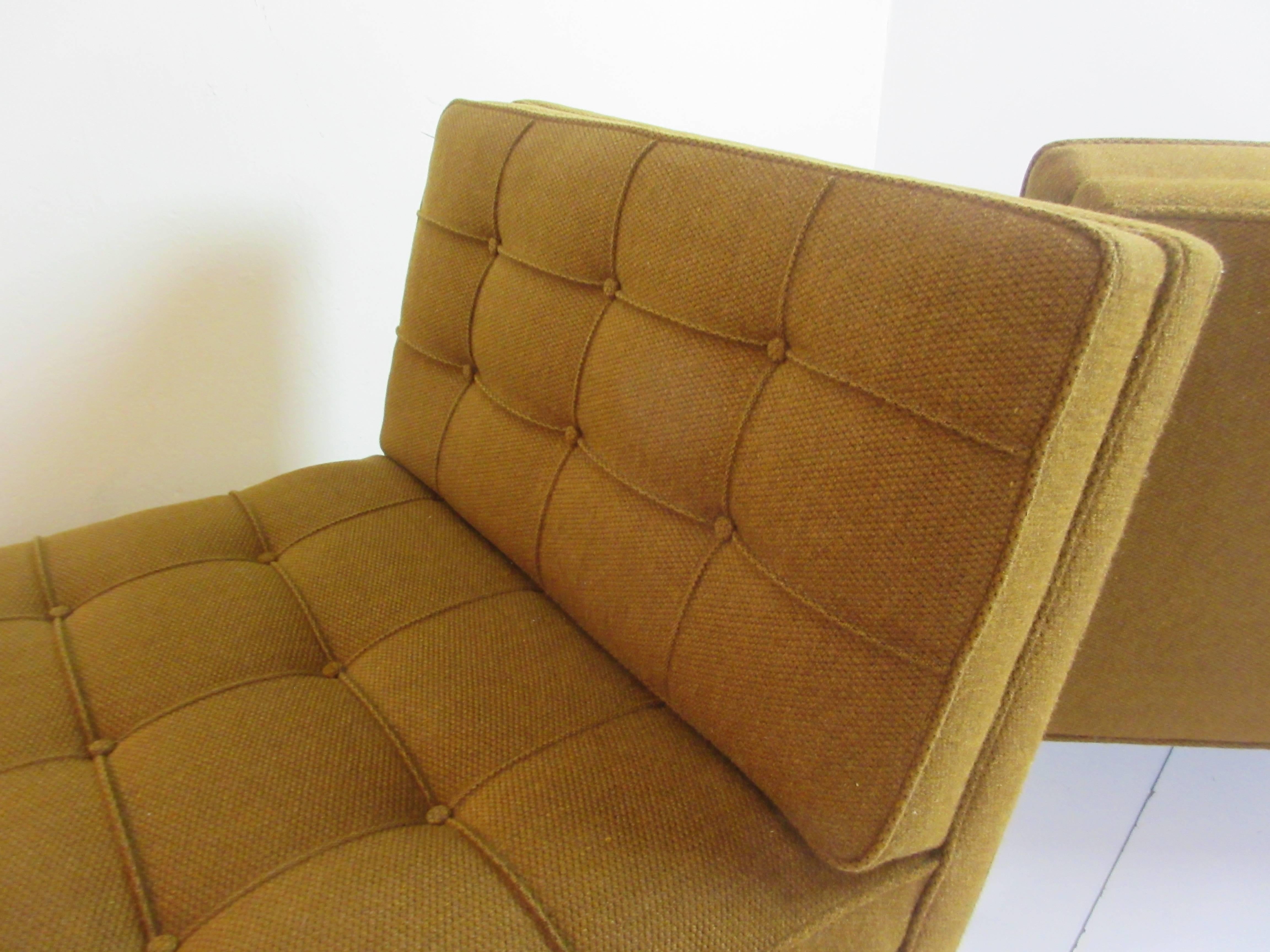 Upholstery Pair of Slipper Chairs in the Manner of Florence Knoll