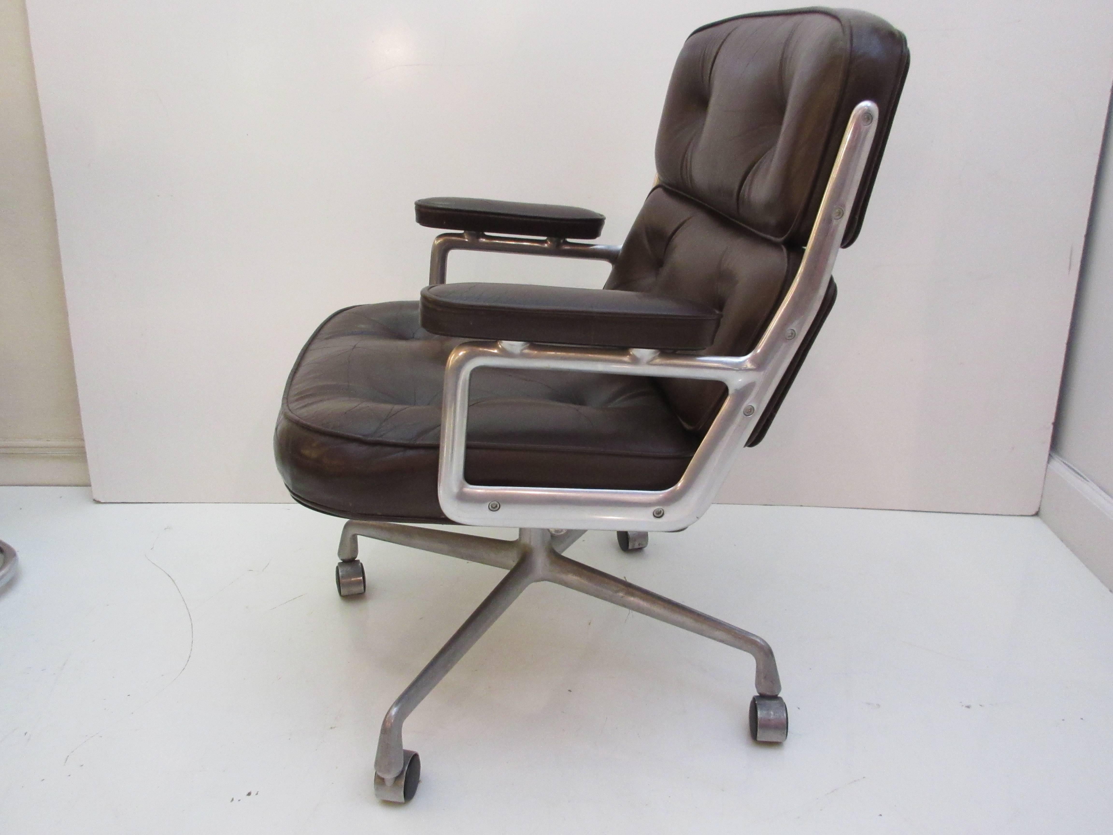 Charles and Ray Eames Time Life Chair by Herman Miller In Excellent Condition In Philadelphia, PA