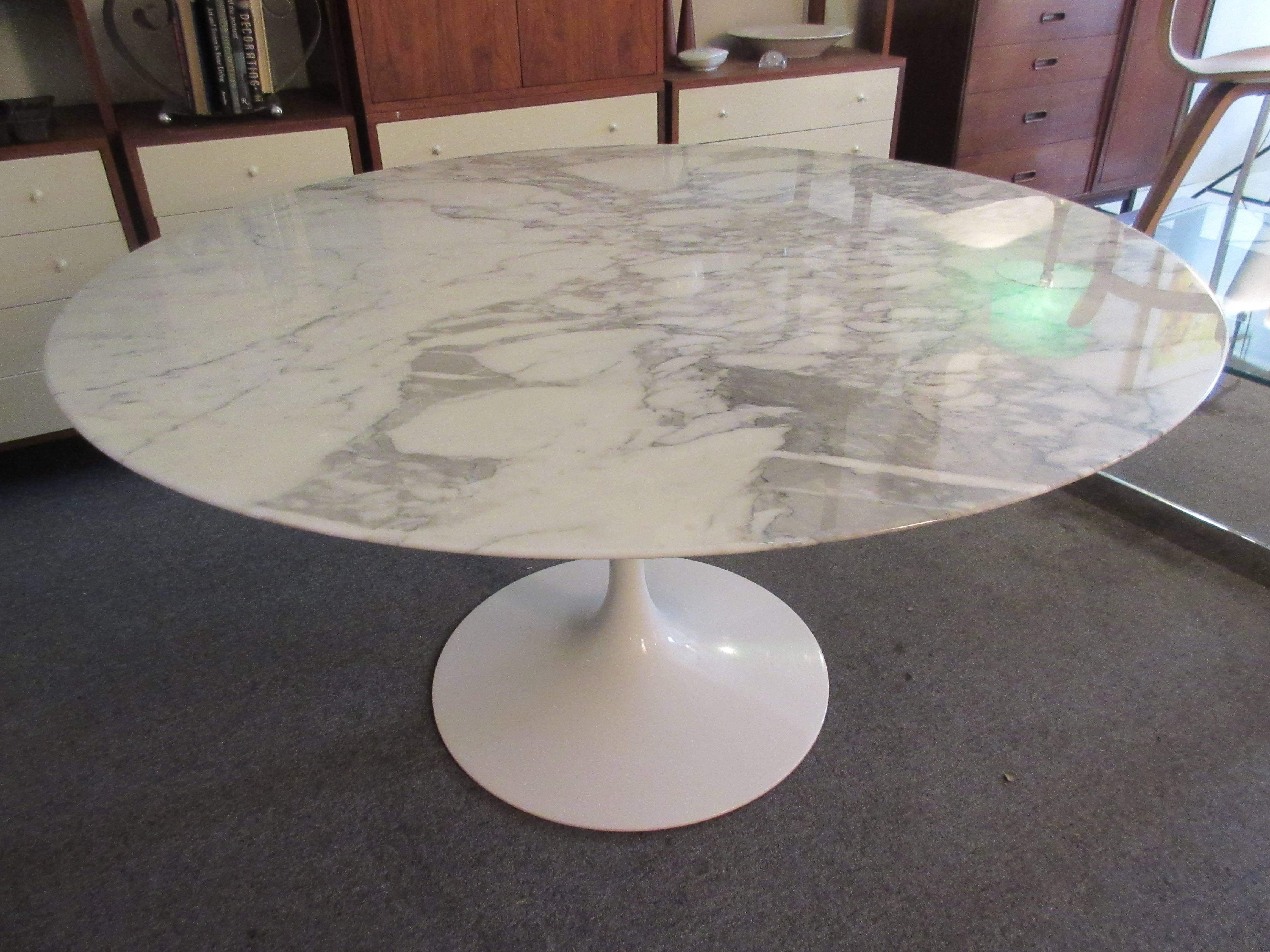 American Eero Saarinen for Knoll Arabescato Marble Dining Table