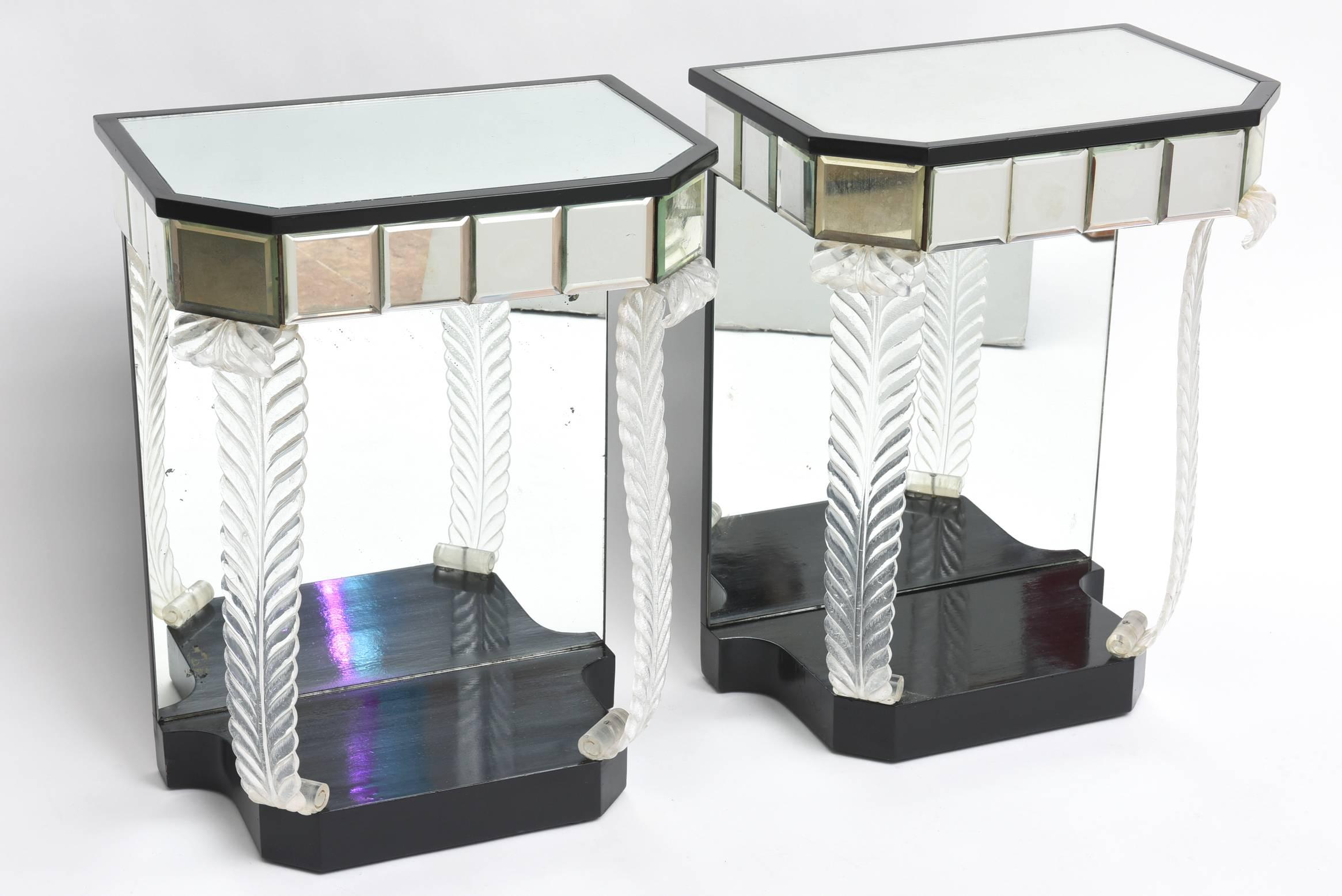 Designed by Loron Jackson for Grosfeld House.
Lucite and mirror, label inside the drawer.