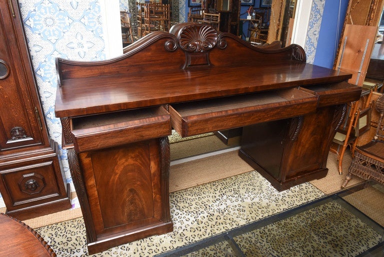 19th Century Large English Mahogany Two-Pedestal Regency Style Server In Excellent Condition In West Palm Beach, FL