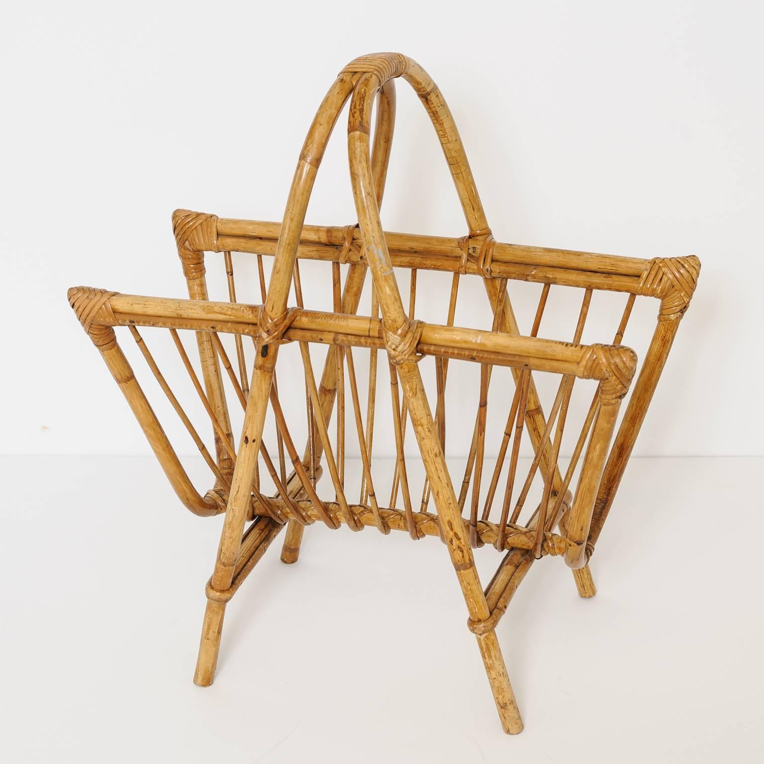 Superb Set of French Vintage Bamboo Settee with Two Armchairs and Magazine Rack In Excellent Condition In West Palm Beach, FL