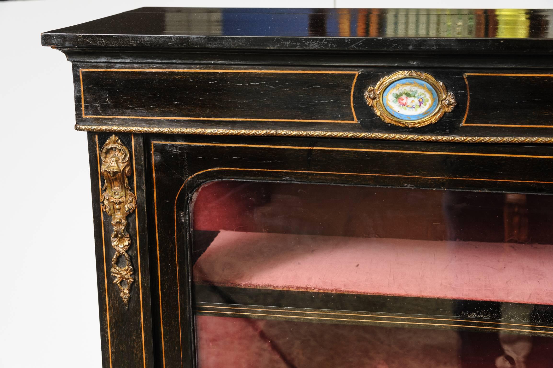 19th French Display Cabinet In Good Condition In West Palm Beach, FL