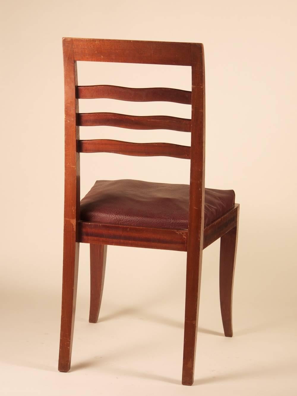 Français Paul Frechet - Ensemble de six chaises de salle à manger en acajou en vente