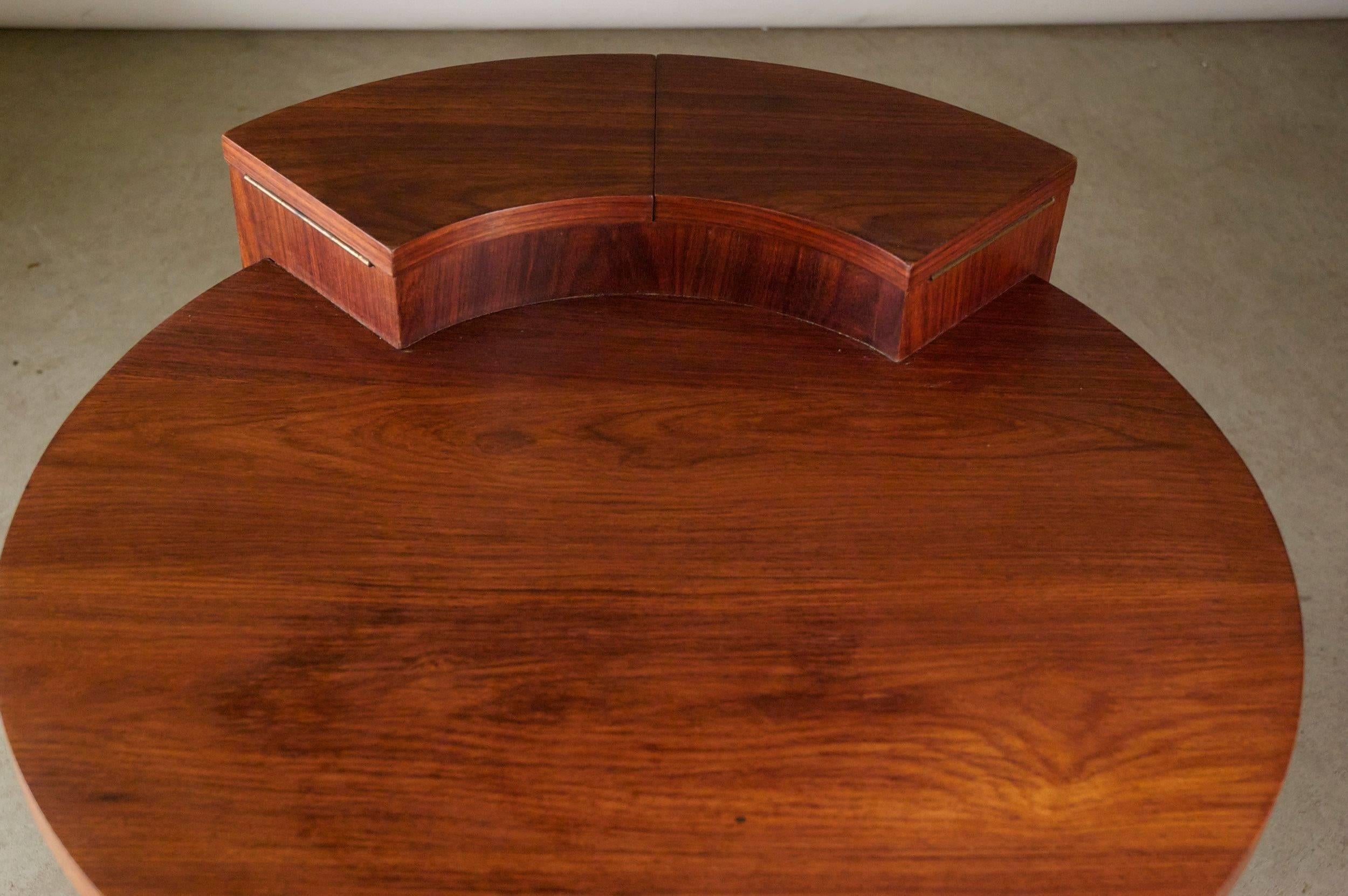 Etienne Kohlmann Modernist Side Table In Excellent Condition For Sale In Philadelphia, PA