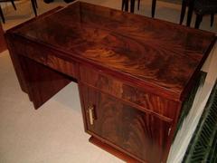 Saddier Desk