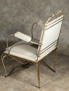 Fauteuil individuel « René Prou » des années 40, en fer forgé, avec finition dorée d'origine