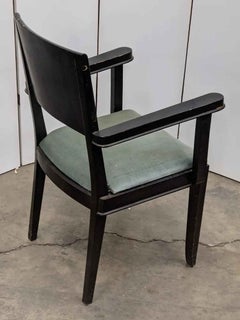 Ein Paar Sessel im französischen Art-Déco-Stil von Jacques Adnet mit schwarzer Lackierung, um 1935