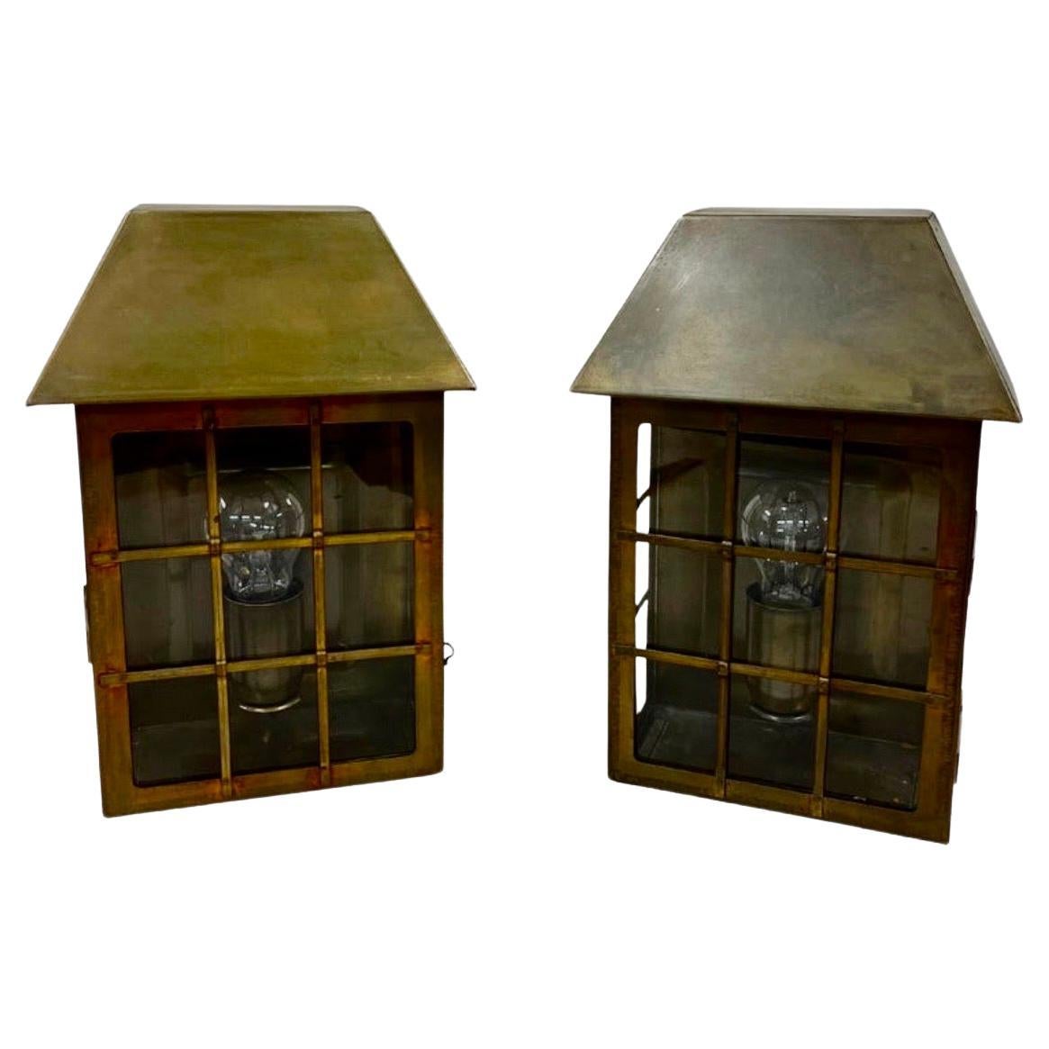 Pair of wall lamps, patinated brass, architectural form, Mid Century  For Sale