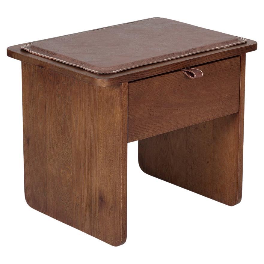 Tabouret en Oak avec tiroir / table de nuit - HOL JR. en vente