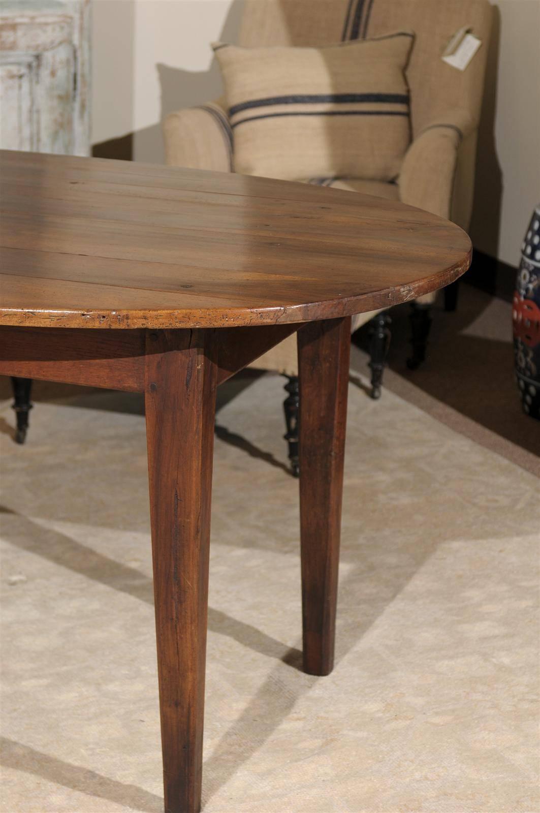 19th Century Walnut Dining Table from France, circa 1880 2