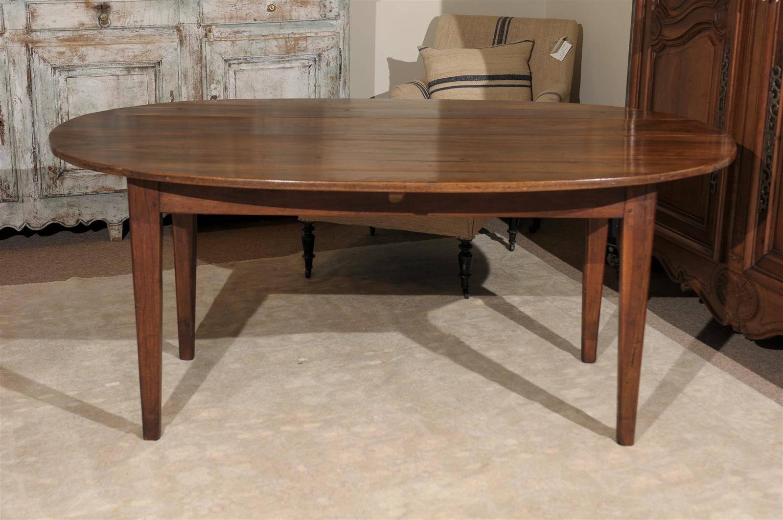 19th Century Walnut Dining Table from France, circa 1880 5