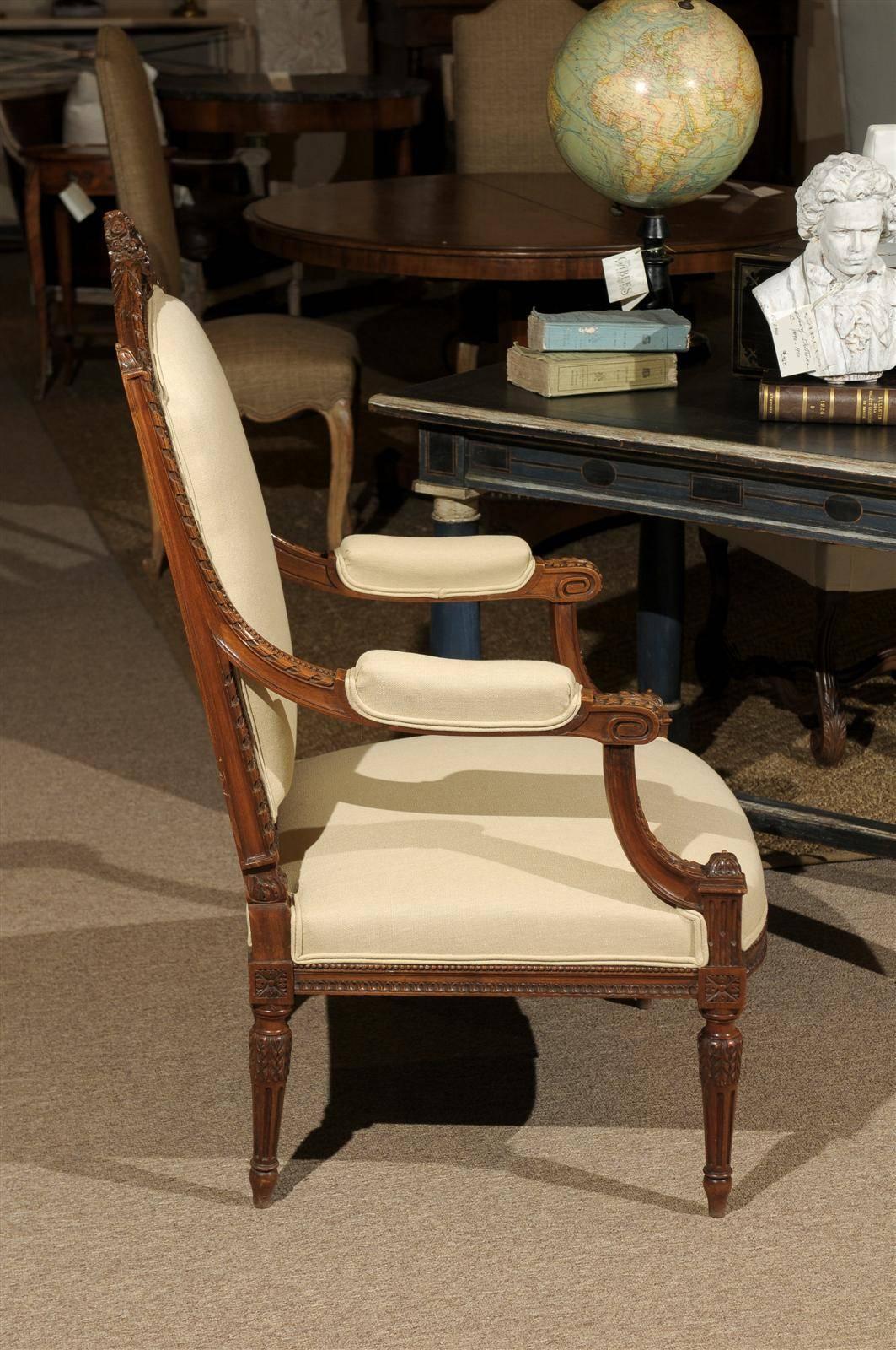 Single Antique Louis XVI Style Armchair in Walnut, circa 1870 In Good Condition For Sale In Atlanta, GA