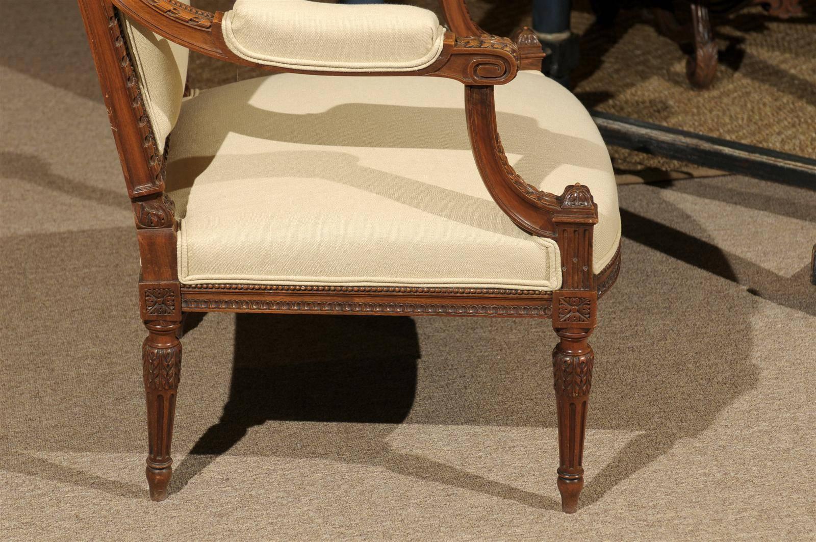 Single Antique Louis XVI Style Armchair in Walnut, circa 1870 For Sale 2