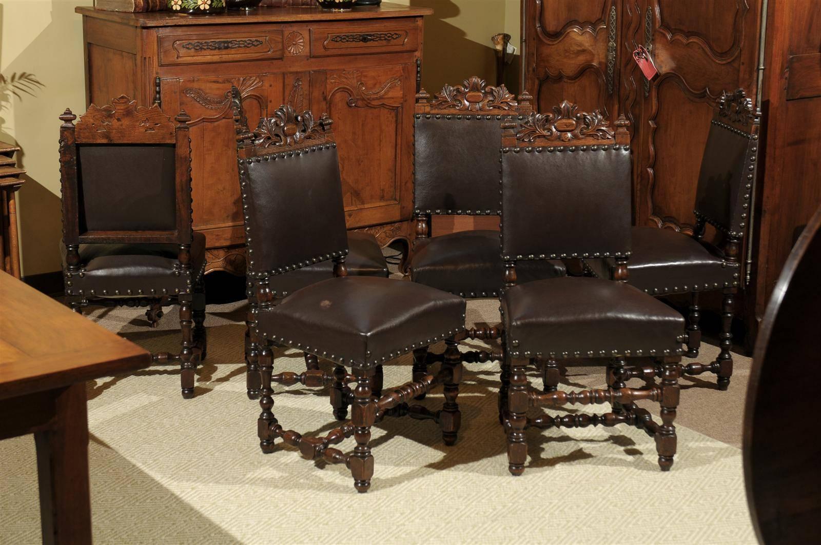Set of Six Renaissance Style Chairs in Dark Brown Elm, circa 1860 In Good Condition In Atlanta, GA