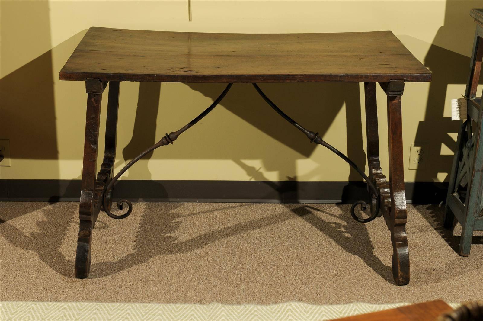 18th Century Spanish Table in Dark Brown Oak with Iron Stretcher, circa 1780 1