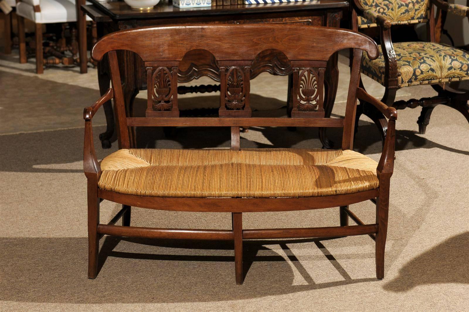 Rush Petite Antique French Bench in Beech, circa 1900 For Sale
