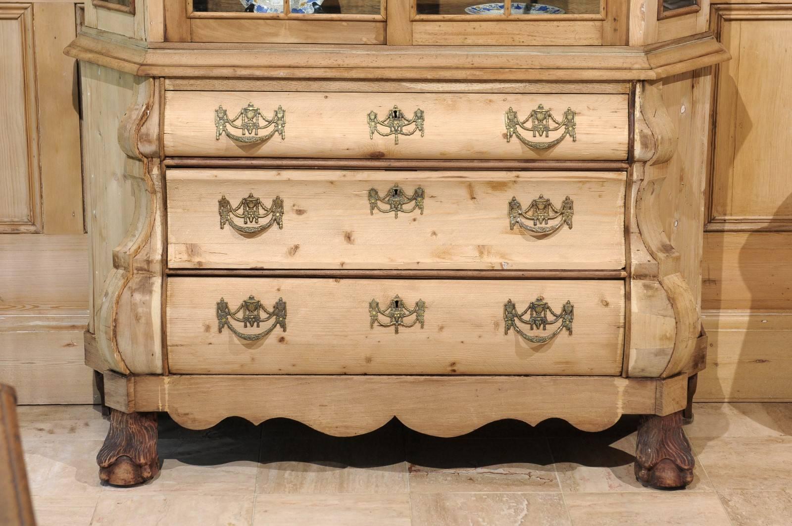 19th Century Glazed Pine Buffet Deux Corps, circa 1860 For Sale 3