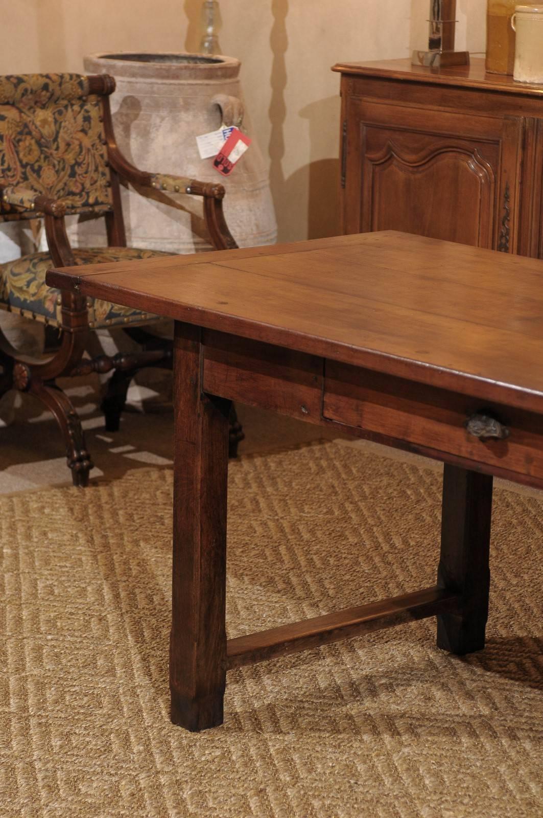 Mid-Century French Cherry Farm Table, circa 1945 For Sale 4