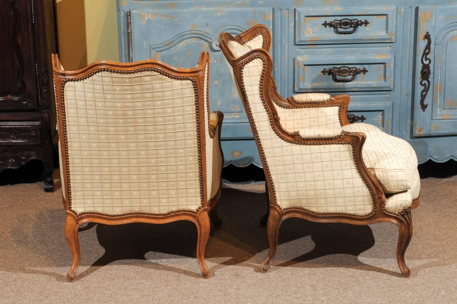 Pair of 19th Century Walnut  Louis XV Style Bergeres, circa 1880 For Sale 5