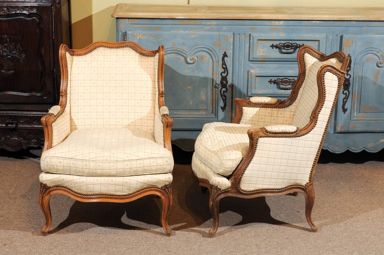 Pair of 19th Century Walnut  Louis XV Style Bergeres, circa 1880 For Sale 6