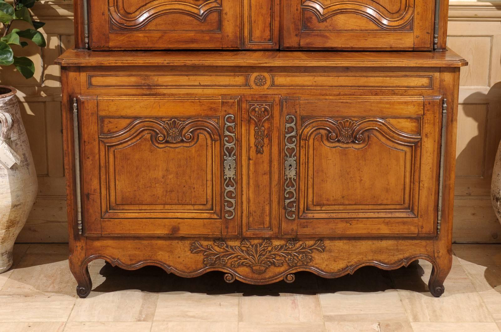 19th Century French Buffet Deux Corps in Cherry, circa 1820 For Sale 6