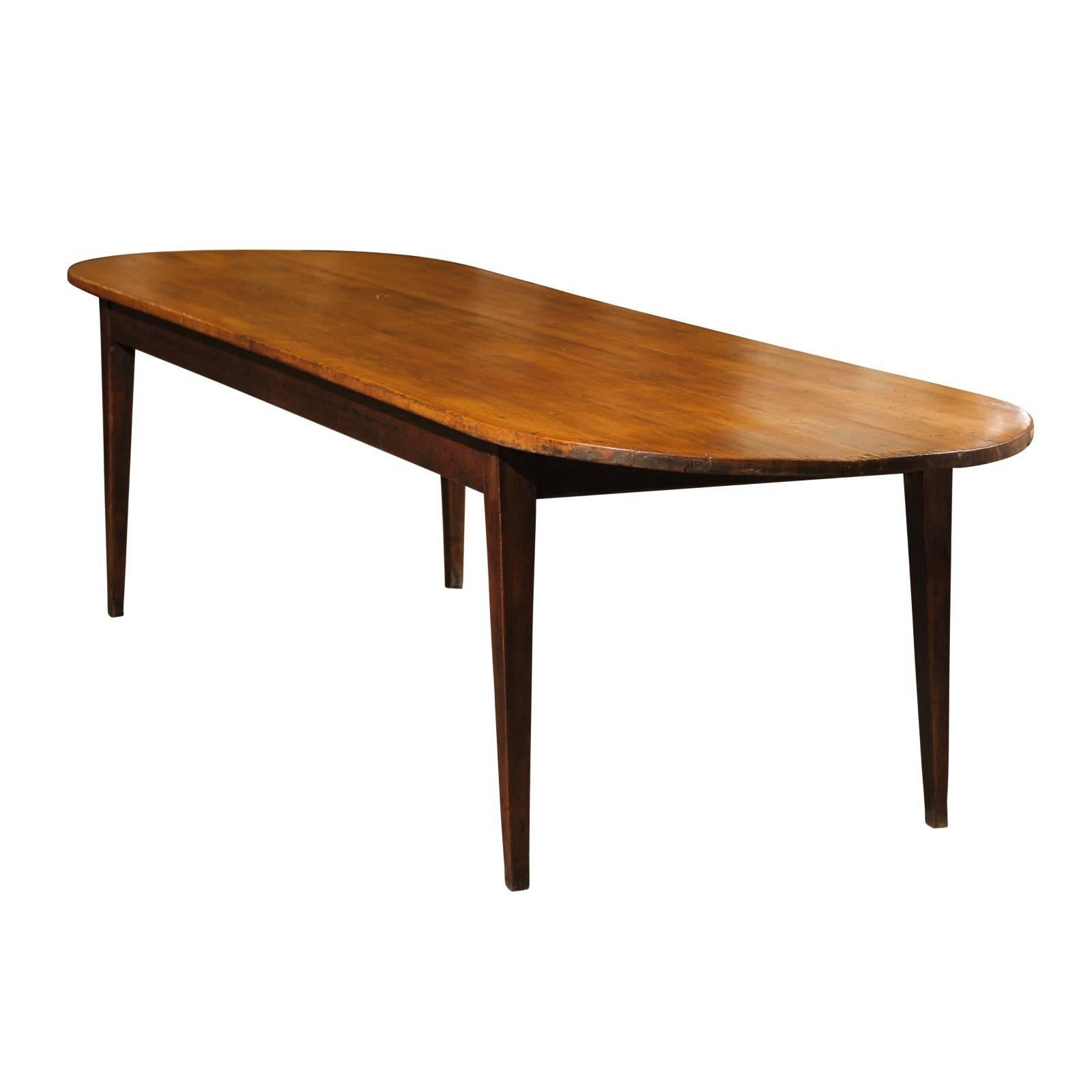 19th Century Long Pine and Oak Oval Farm Table, circa 1860 For Sale