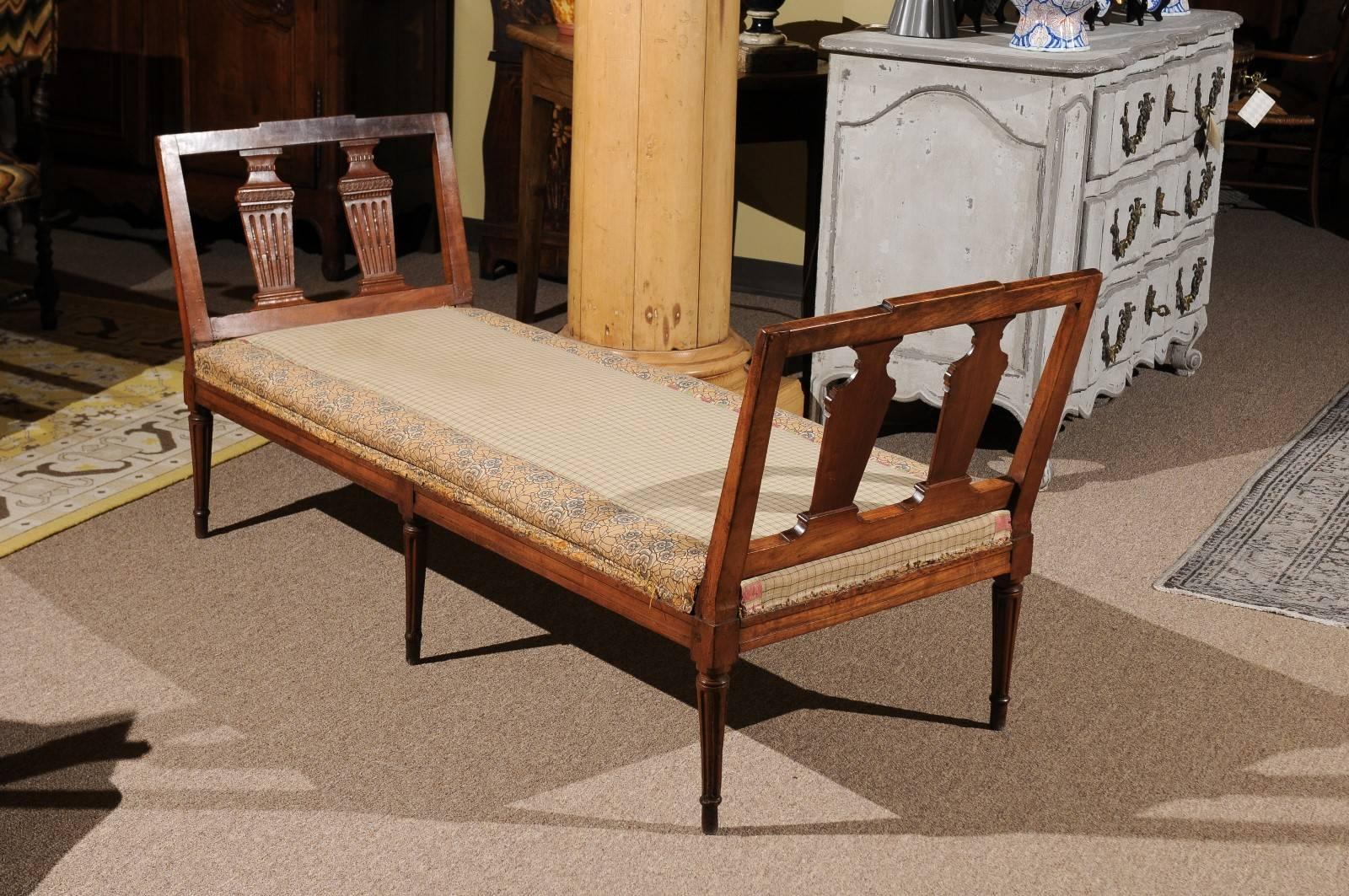 18th Century Louis XVI Period Daybed, circa 1780 For Sale 4