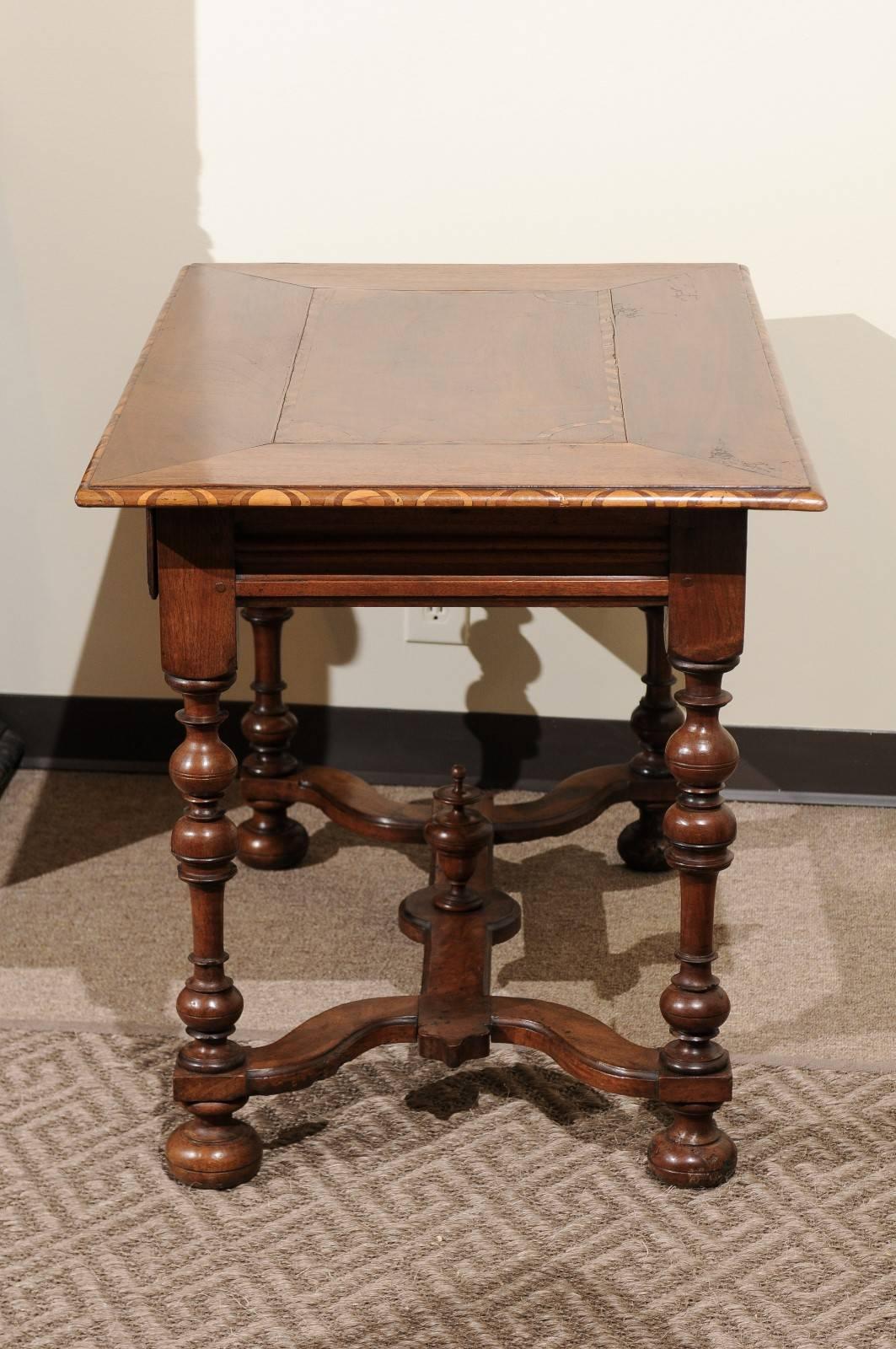 18th Century French Walnut Side Table, circa 1790 For Sale 1