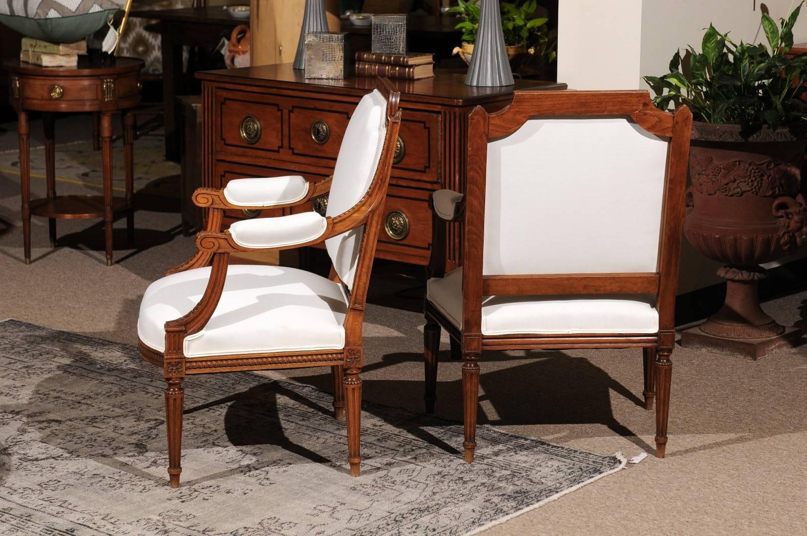 Pair of Beautifully Carved Walnut Louis XVI Style Chairs For Sale 4